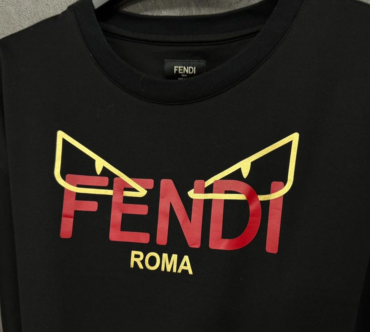 Fendi Fendi Eyes Logo Graphic T-Shirt L Size US L / EU 52-54 / 3 - 4 Thumbnail