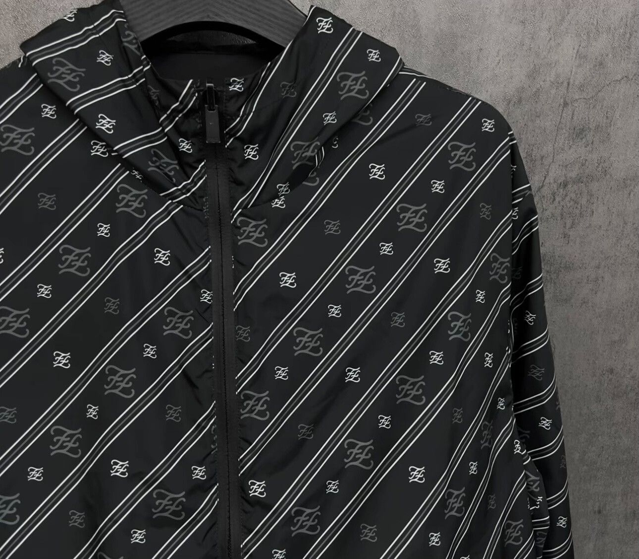 Fendi Fendi Reversible FF Logo Windbreaker Jacket 52 Size US L / EU 52-54 / 3 - 4 Thumbnail