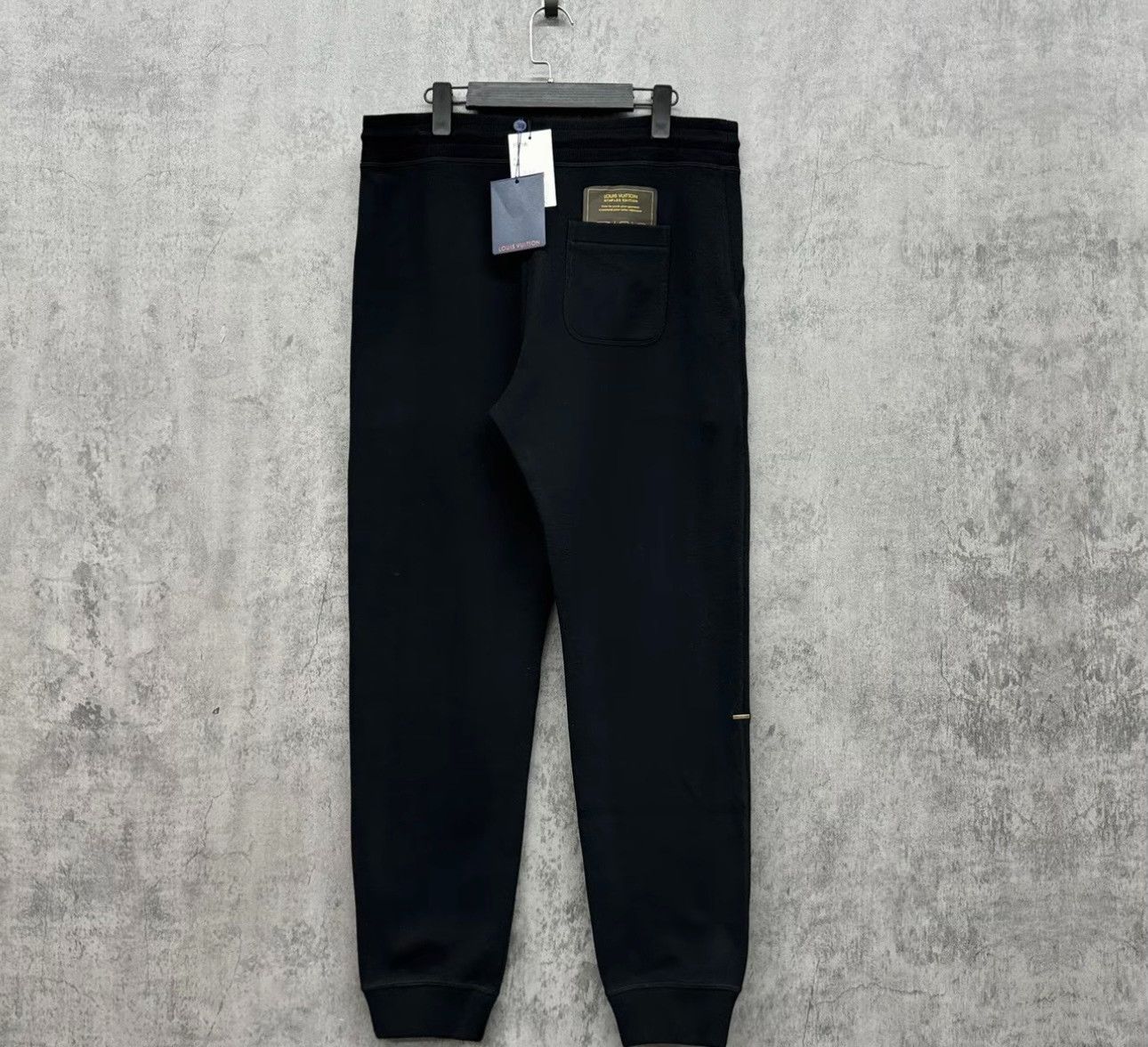 Louis Vuitton Louis Vuitton Staples Edition Logo Sweatpants L Size US 34 / EU 50 - 2 Thumbnail