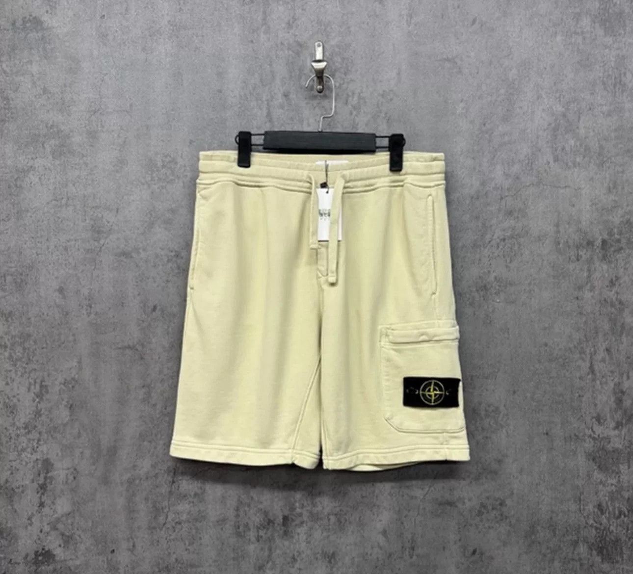 Stone Island Stone Island Logo Patch Cotton Shorts Size L Size US 34 / EU 50 - 2 Thumbnail