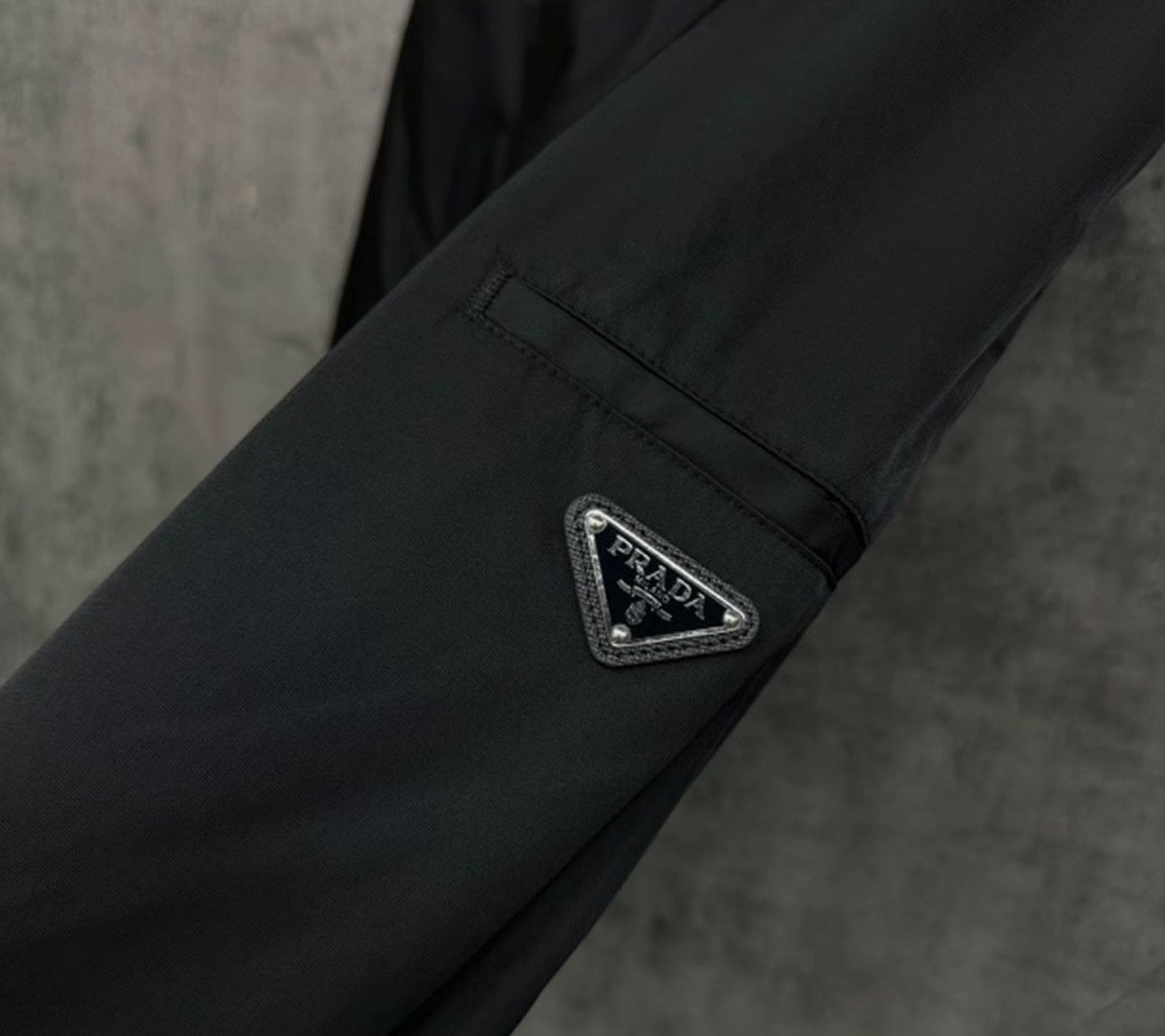 Prada Prada Re-Nylon Triangle Logo Shorts Size 46 Size US 30 / EU 46 - 3 Thumbnail