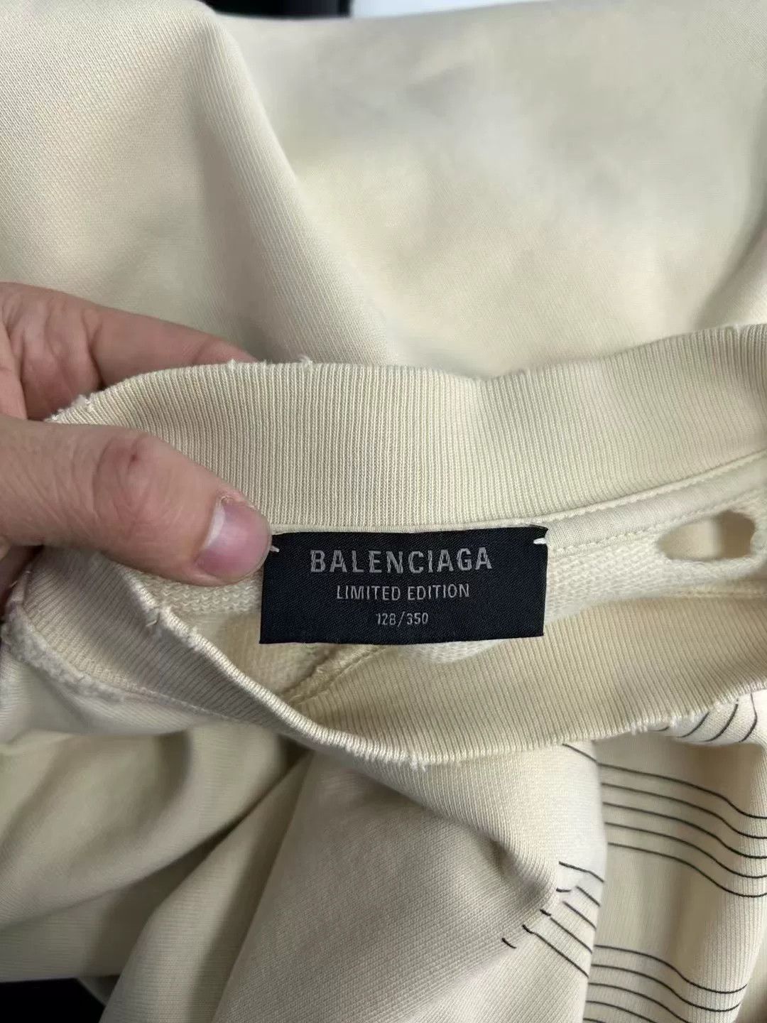 Balenciaga Balenciaga Music Sheet Print Sweatshirt Size 2 Size US M / EU 48-50 / 2 - 5 Thumbnail