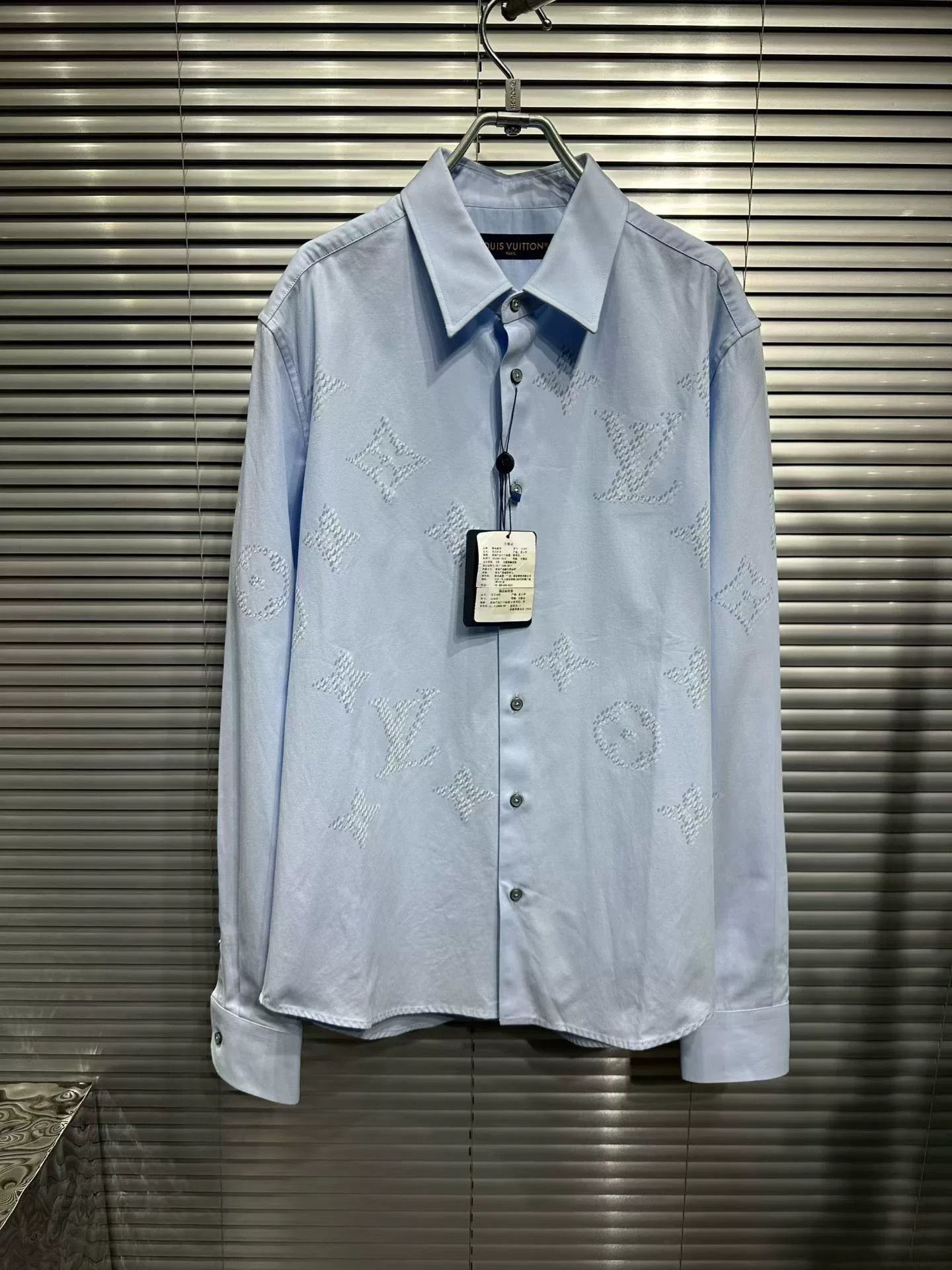 Louis Vuitton Louis Vuitton Mosaic Monogram Shirt Size M Size US M / EU 48-50 / 2 - 2 Thumbnail