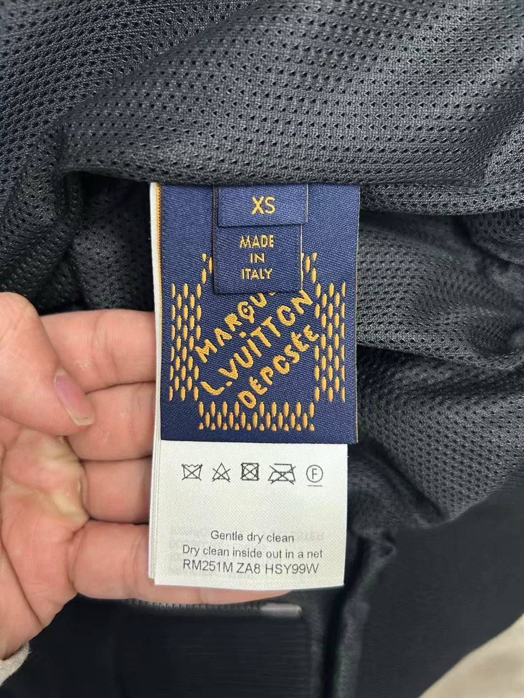 Louis Vuitton Louis Vuitton Monogram Embossed Zip Jacket XS Size US XS / EU 42 / 0 - 5 Thumbnail
