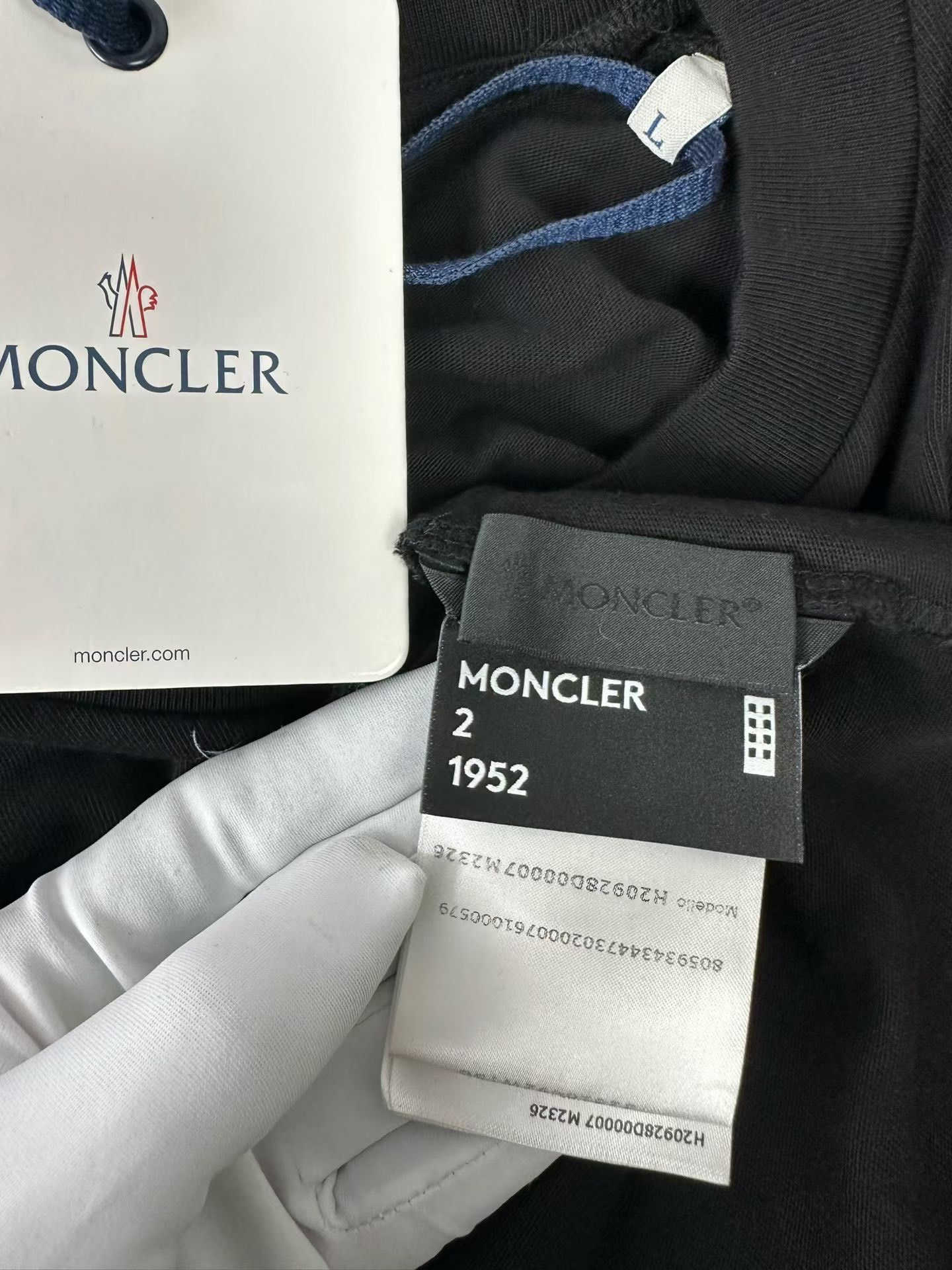 Moncler Moncler 1952 Logo Long Sleeve T-Shirt Size L Size US L / EU 52-54 / 3 - 5 Thumbnail