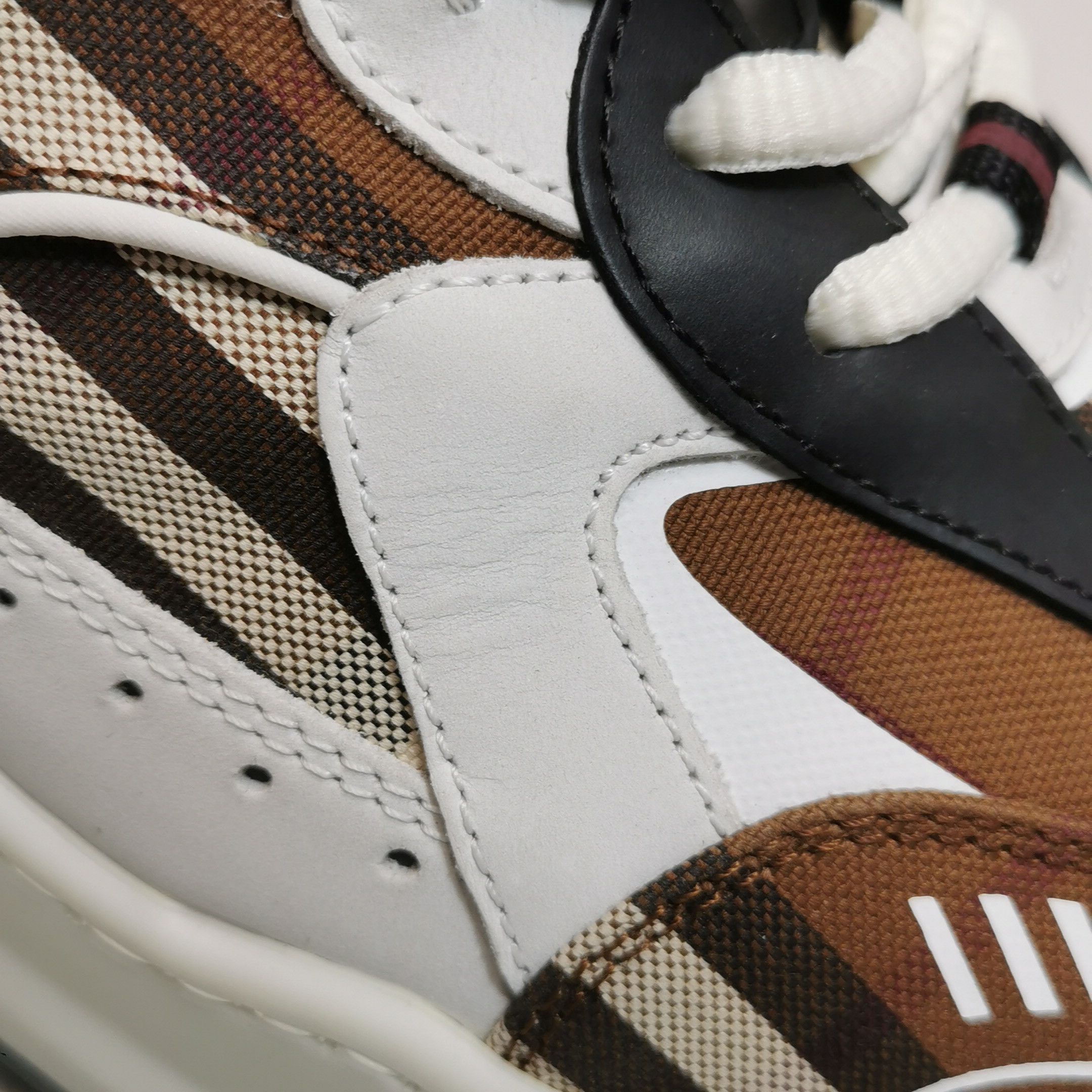 Burberry Burberry Men 10 Lowtop Sneakers Size US 10 / EU 43 - 15 Thumbnail