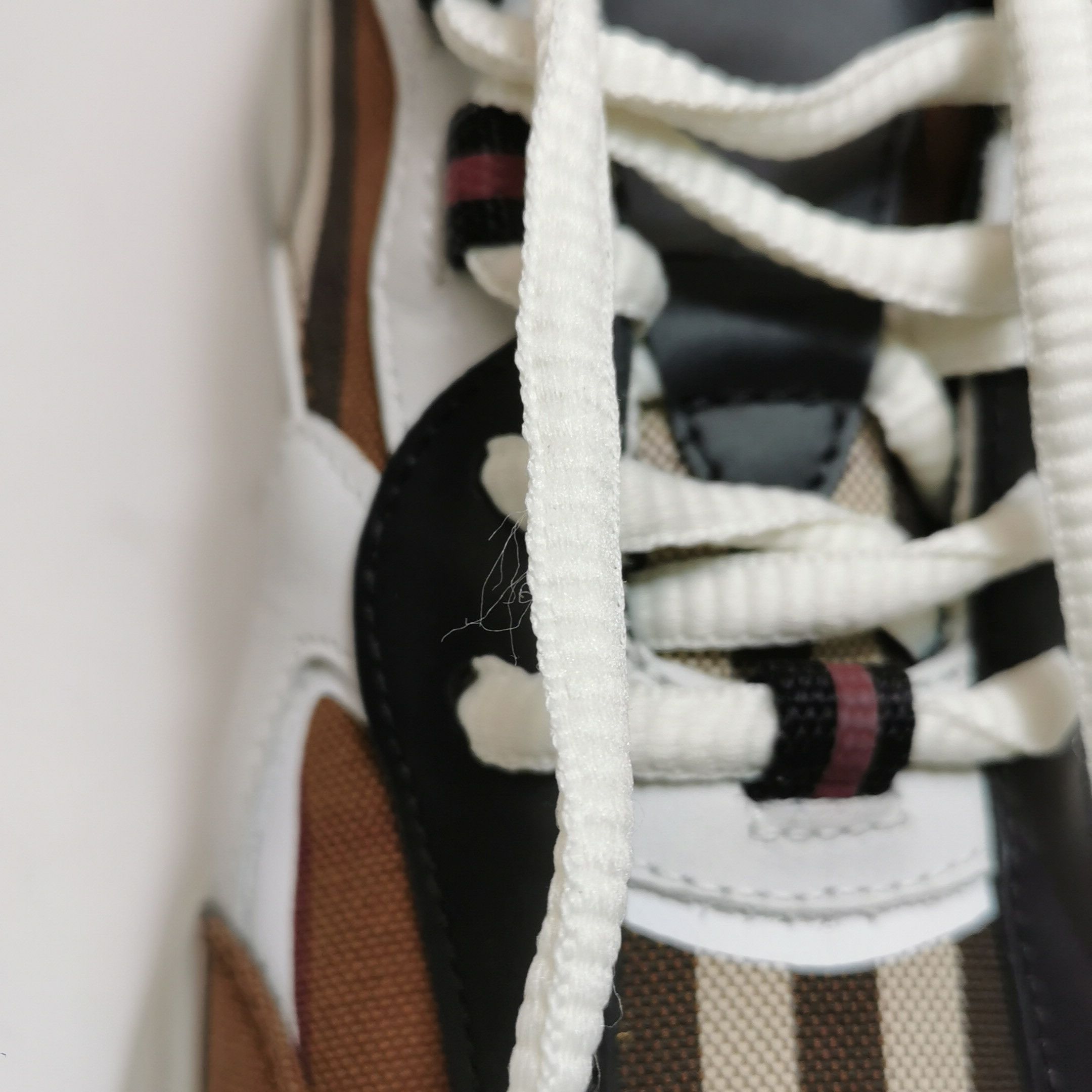 Burberry Burberry Men 10 Lowtop Sneakers Size US 10 / EU 43 - 16 Thumbnail