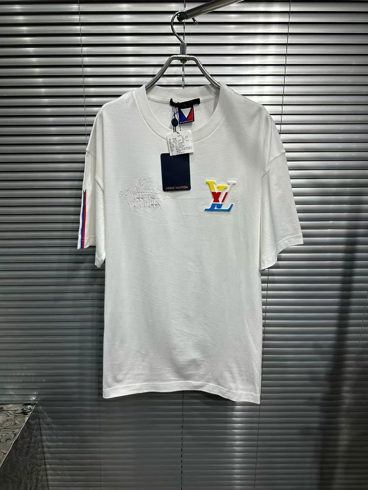 Louis Vuitton Louis Vuitton America's Cup Logo T-Shirt L Size US L / EU 52-54 / 3 - 2 Thumbnail