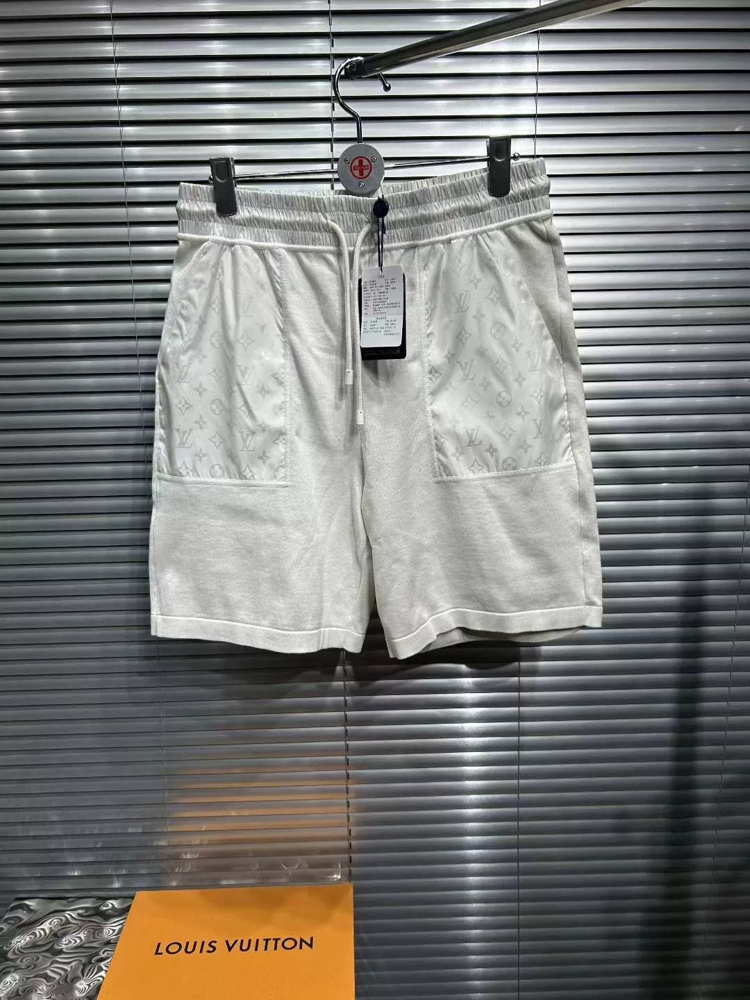 Louis Vuitton Louis Vuitton Monogram Pocket Shorts Size M Size US 32 / EU 48 - 2 Thumbnail