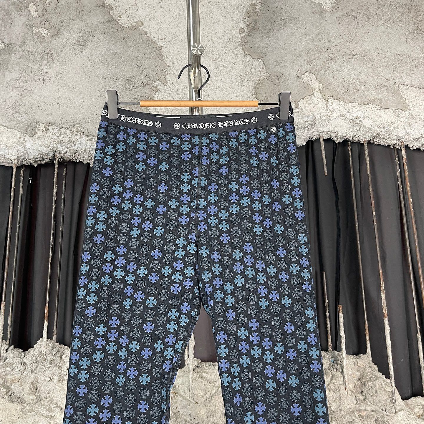 Chrome Hearts Chrome Hearts Monogram Print Leggings L Size US 34 / EU 50 - 5 Thumbnail
