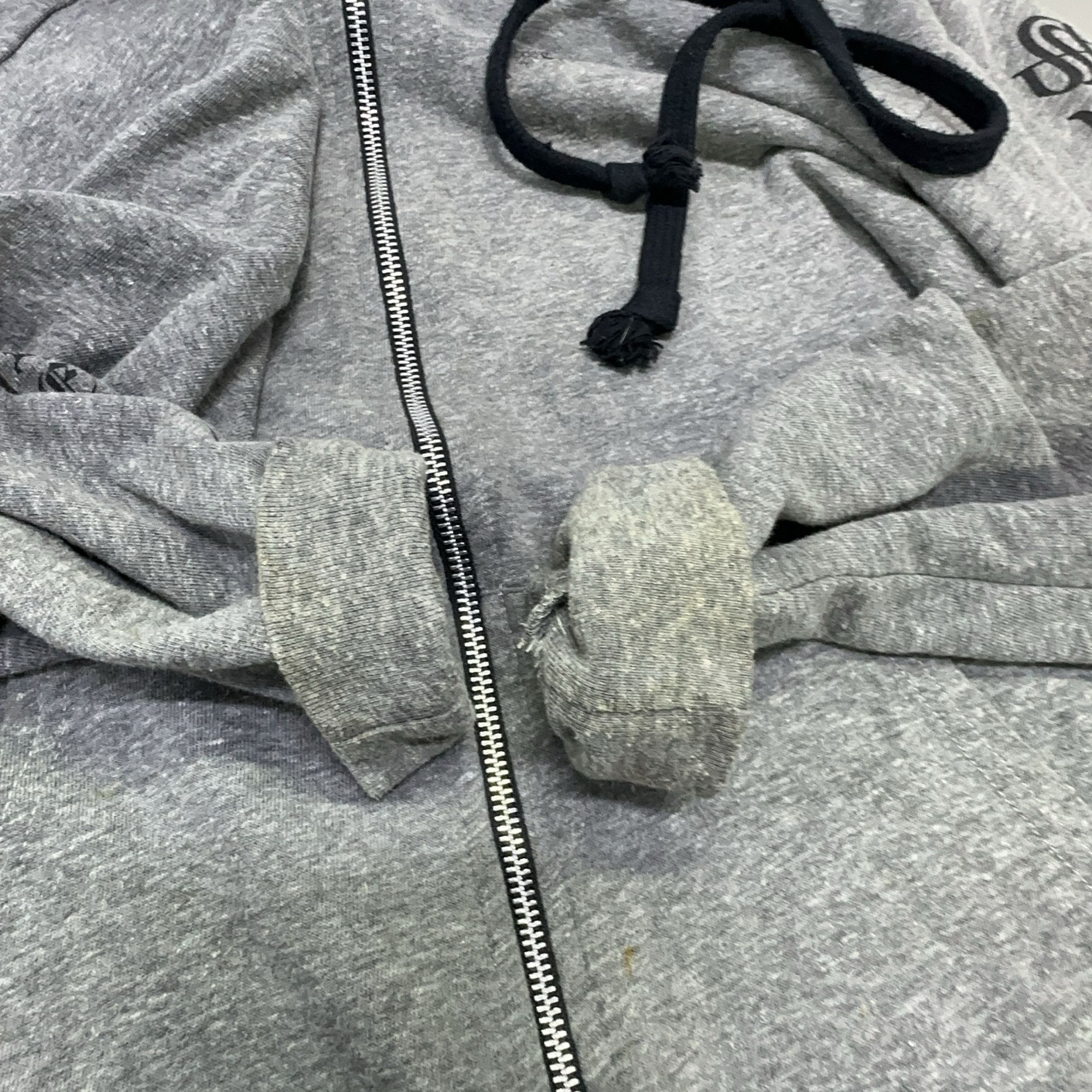 Chrome Hearts Chrome Hearts Script Logo Zip Up Hoodie Size L Size US L / EU 52-54 / 3 - 7 Thumbnail