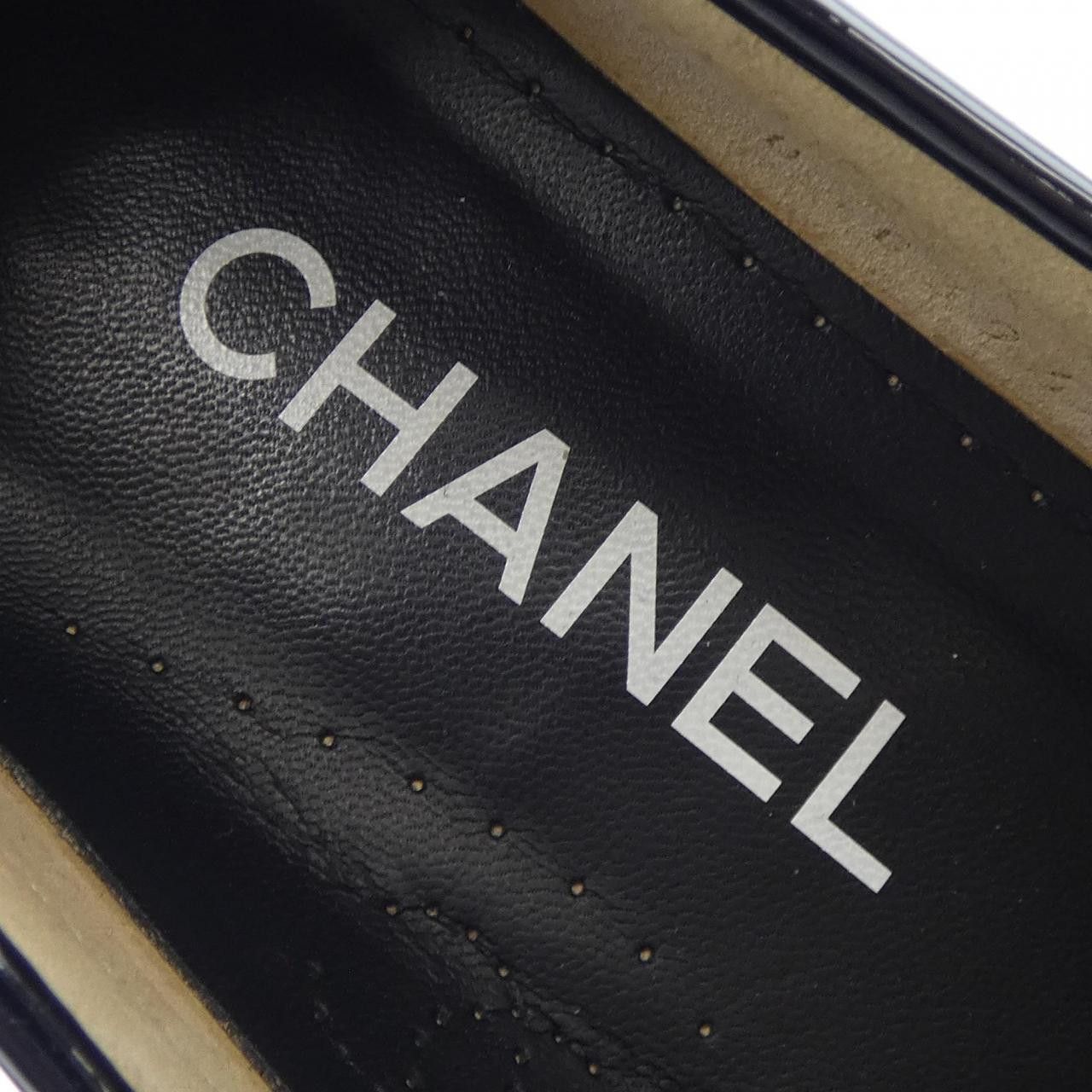 Chanel Chanel Chanel Patent Calfskin Loafers Leather Shoes G39447X56740 DUTY FREE for USA Size ONE SIZE - 6 Thumbnail