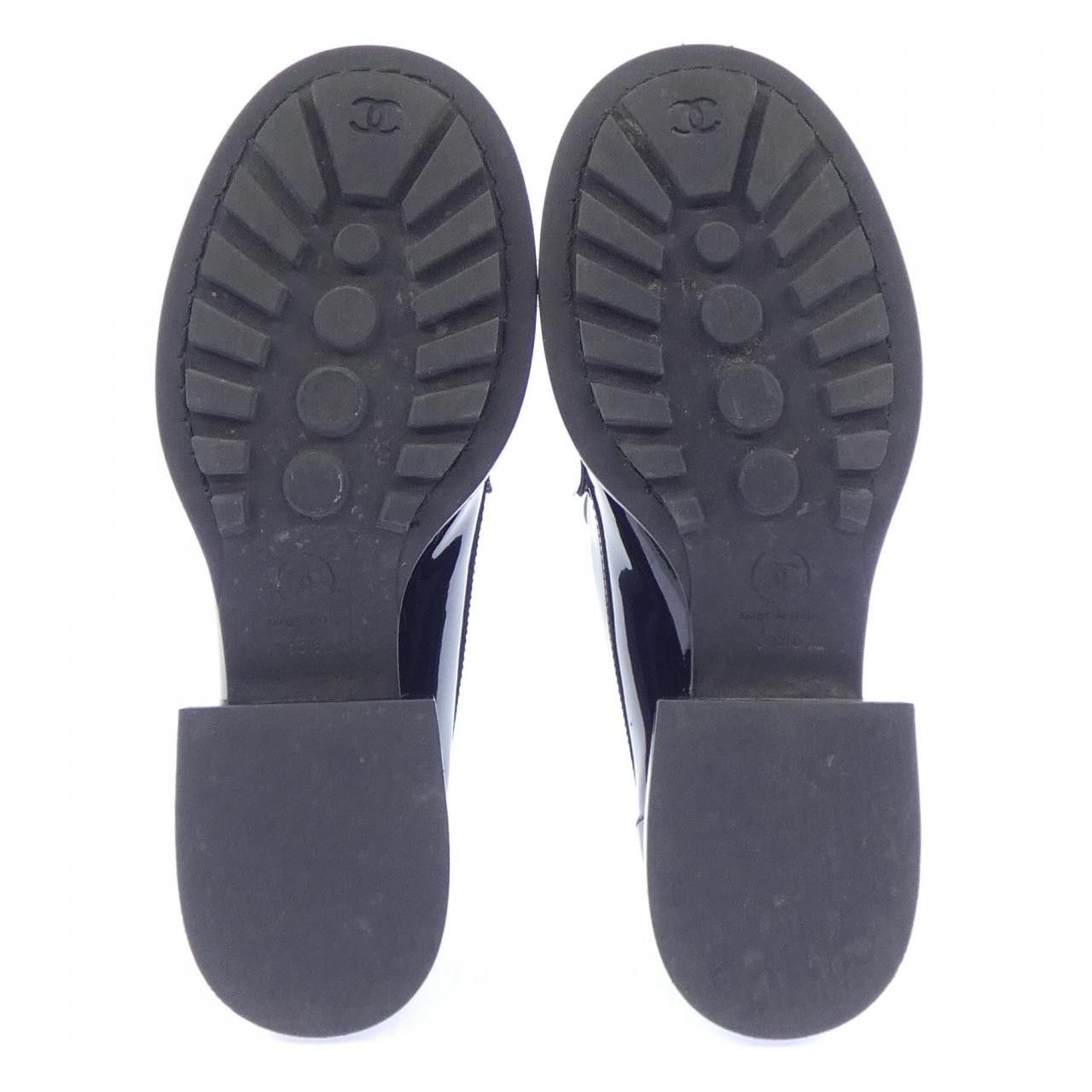 Chanel Chanel Chanel Patent Calfskin Loafers Leather Shoes G39447X56740 DUTY FREE for USA Size ONE SIZE - 4 Thumbnail