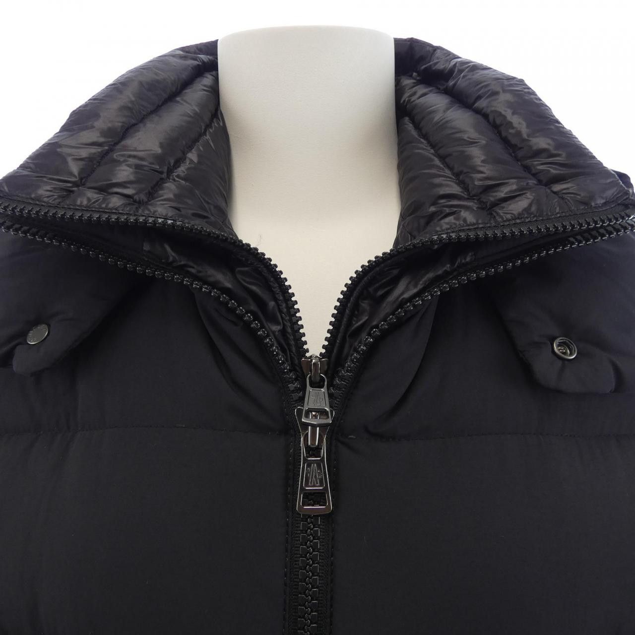 Moncler Moncler Moncler BRIQUE Down Jacket Others Outerwear BRIQUE DUTY FREE for USA Size ONE SIZE - 6 Thumbnail