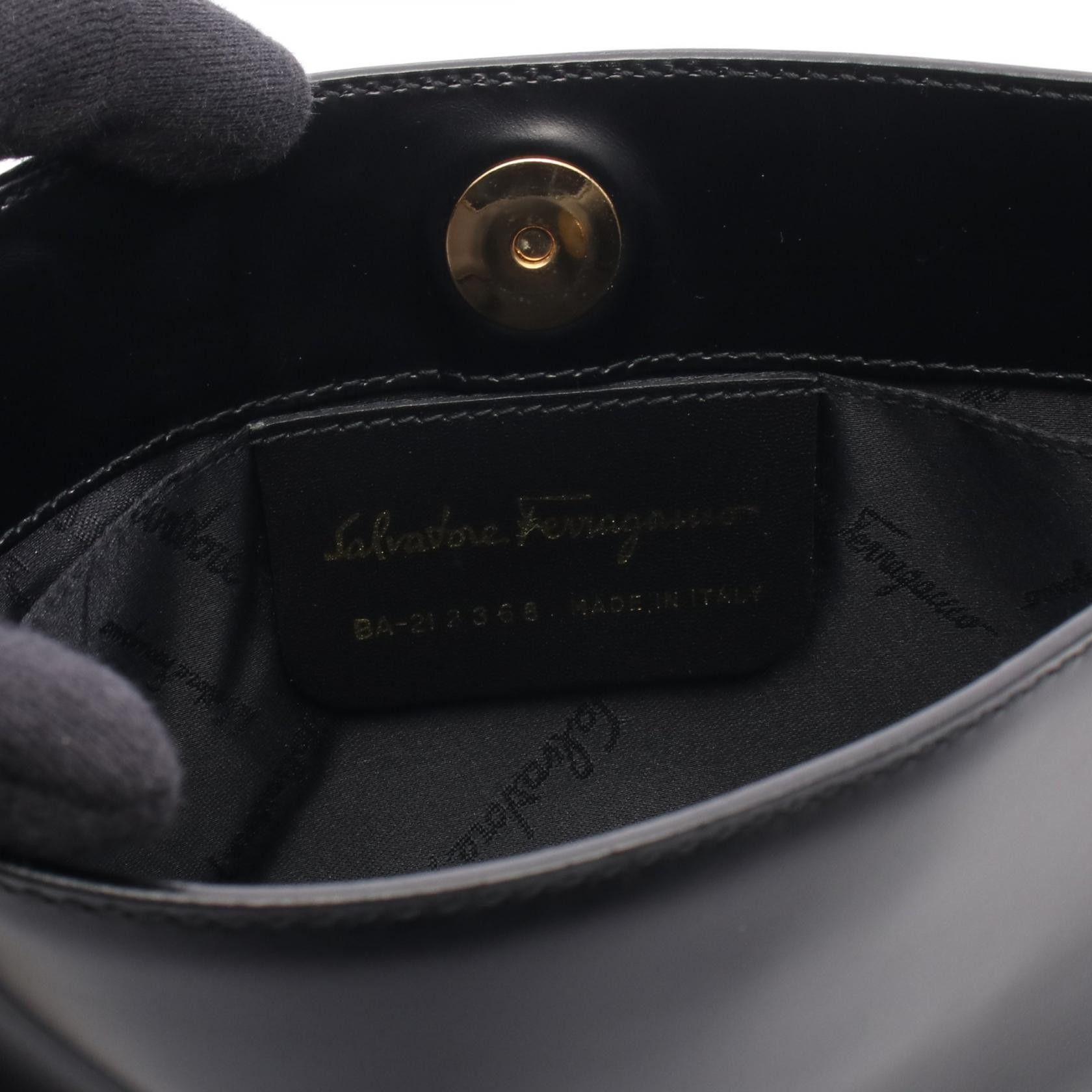 Salvatore Ferragamo Salvatore Ferragamo Salvatore Ferragamo Gancini Leather Mini Shoulder Bag Leather Shoulder Bag DUTY FREE for USA Size ONE SIZE - 4 Thumbnail