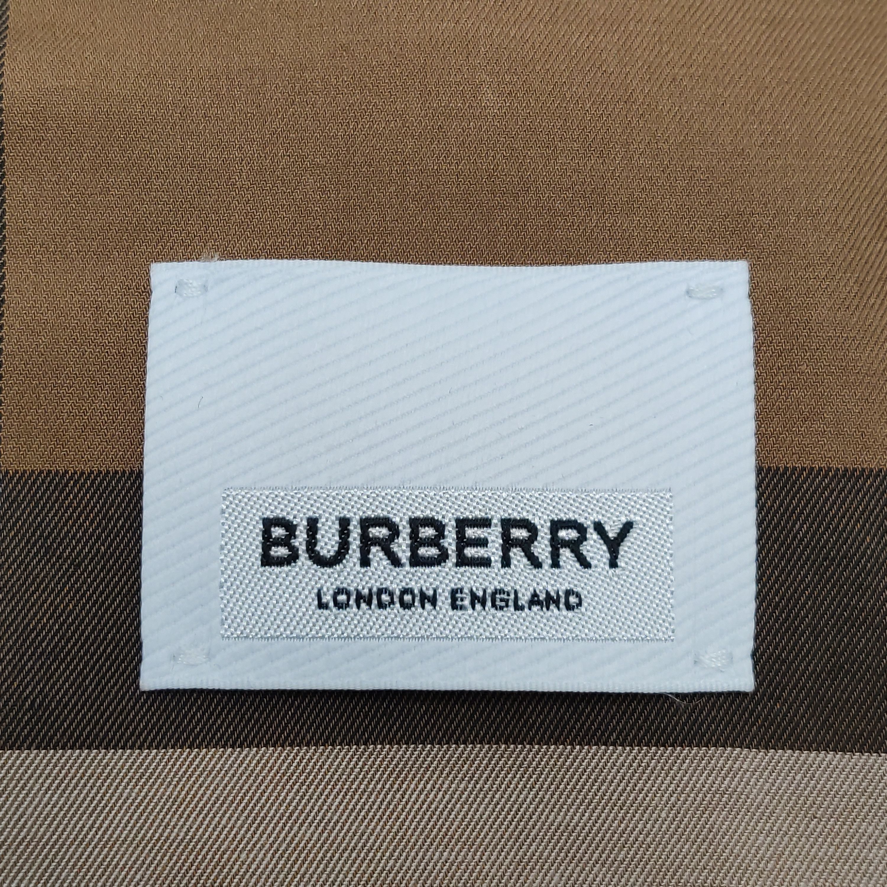 Burberry Burberry Men s Button Ups Size US S / EU 44-46 / 1 - 5 Thumbnail