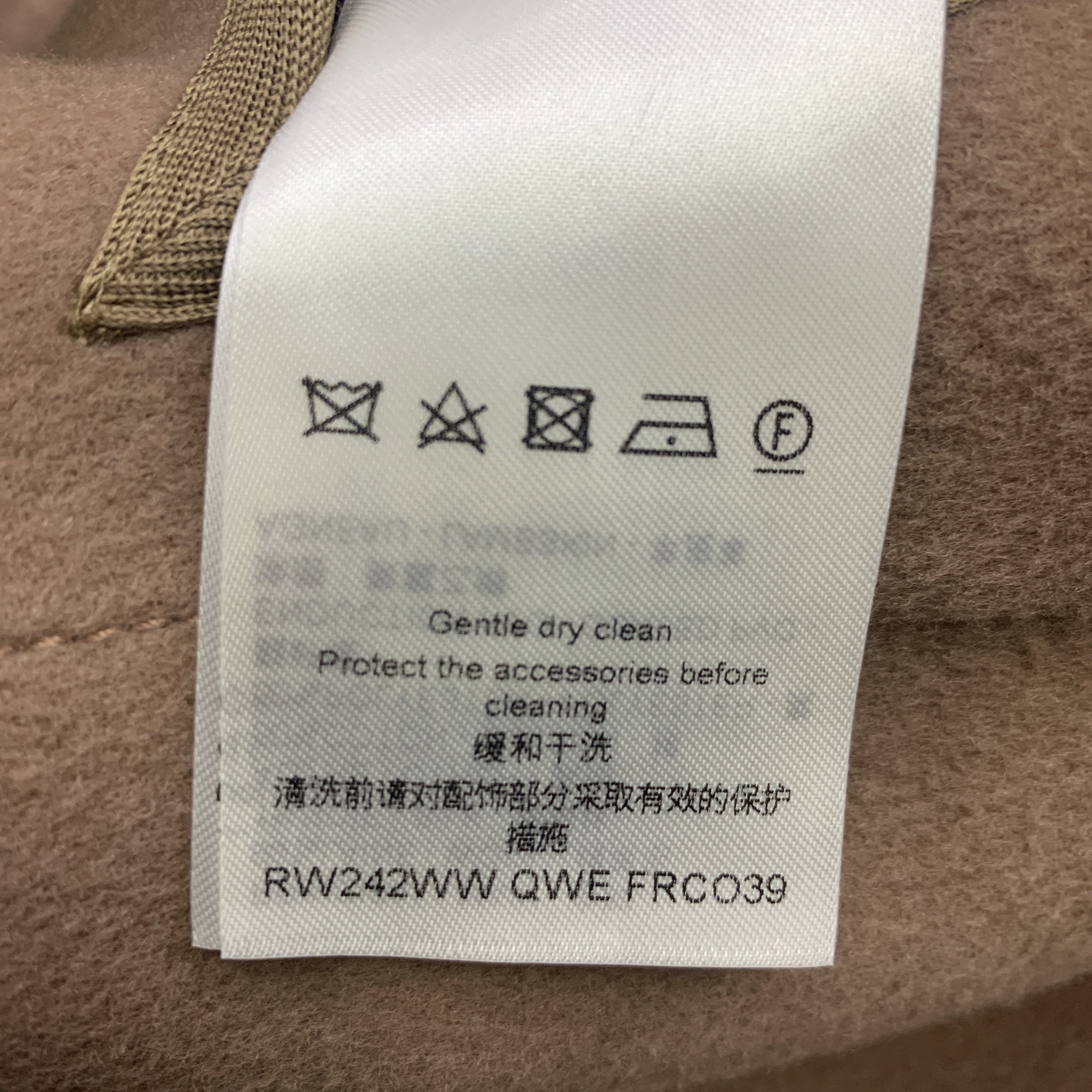 Louis Vuitton Louis Vuitton Monogram Double-Faced Wrap Jacket 34 Size XS / US 0-2 / IT 36-38 - 3 Thumbnail