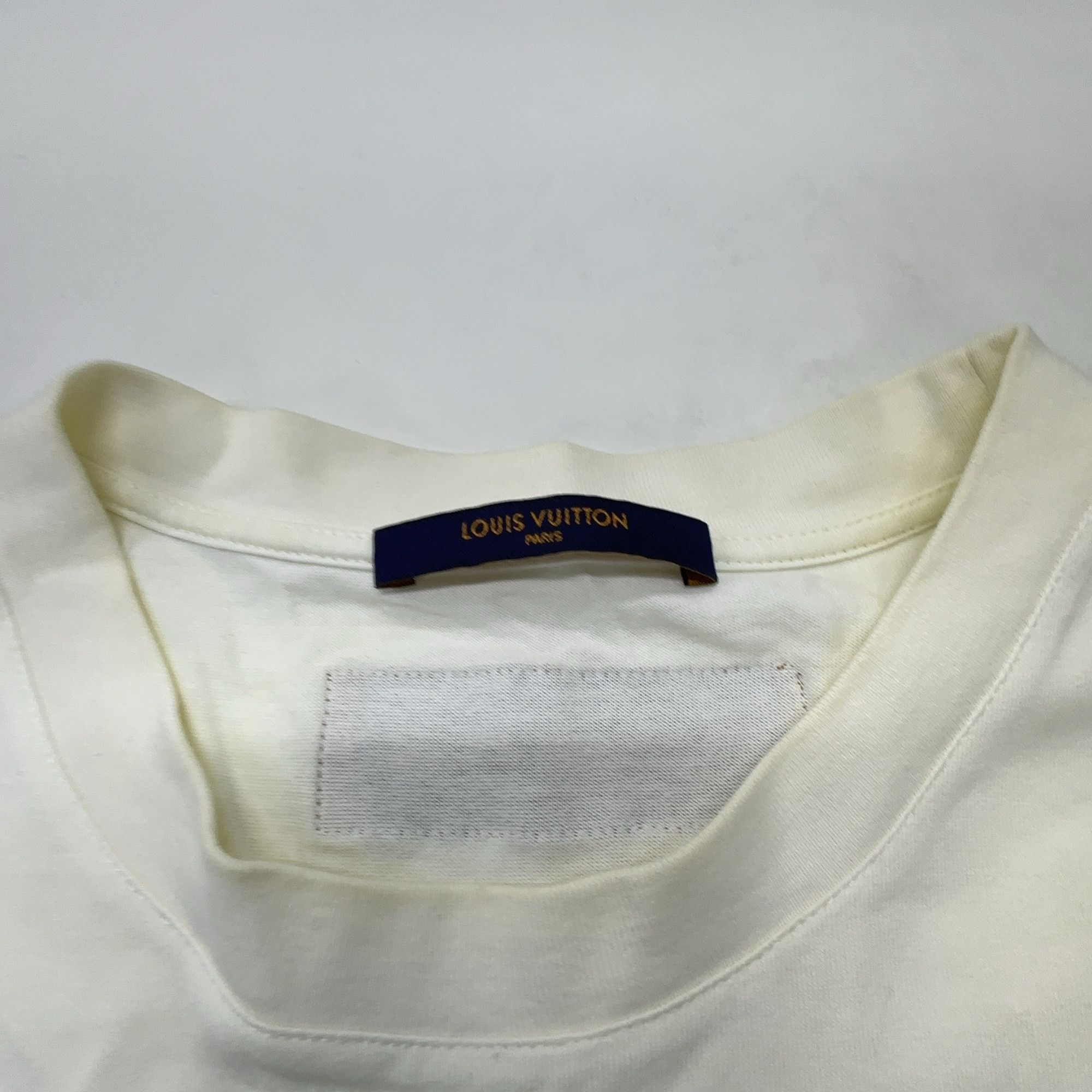 Louis Vuitton Louis Vuitton Graphic Print T-Shirt L Size US L / EU 52-54 / 3 - 4 Thumbnail
