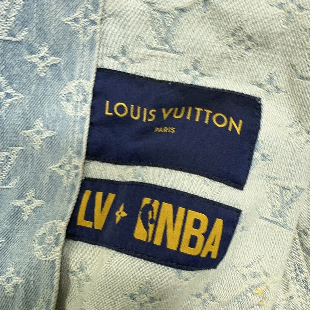 Louis Vuitton Louis Vuitton x NBA Monogram Denim Hooded Jacket 46 Size US S / EU 44-46 / 1 - 5 Thumbnail