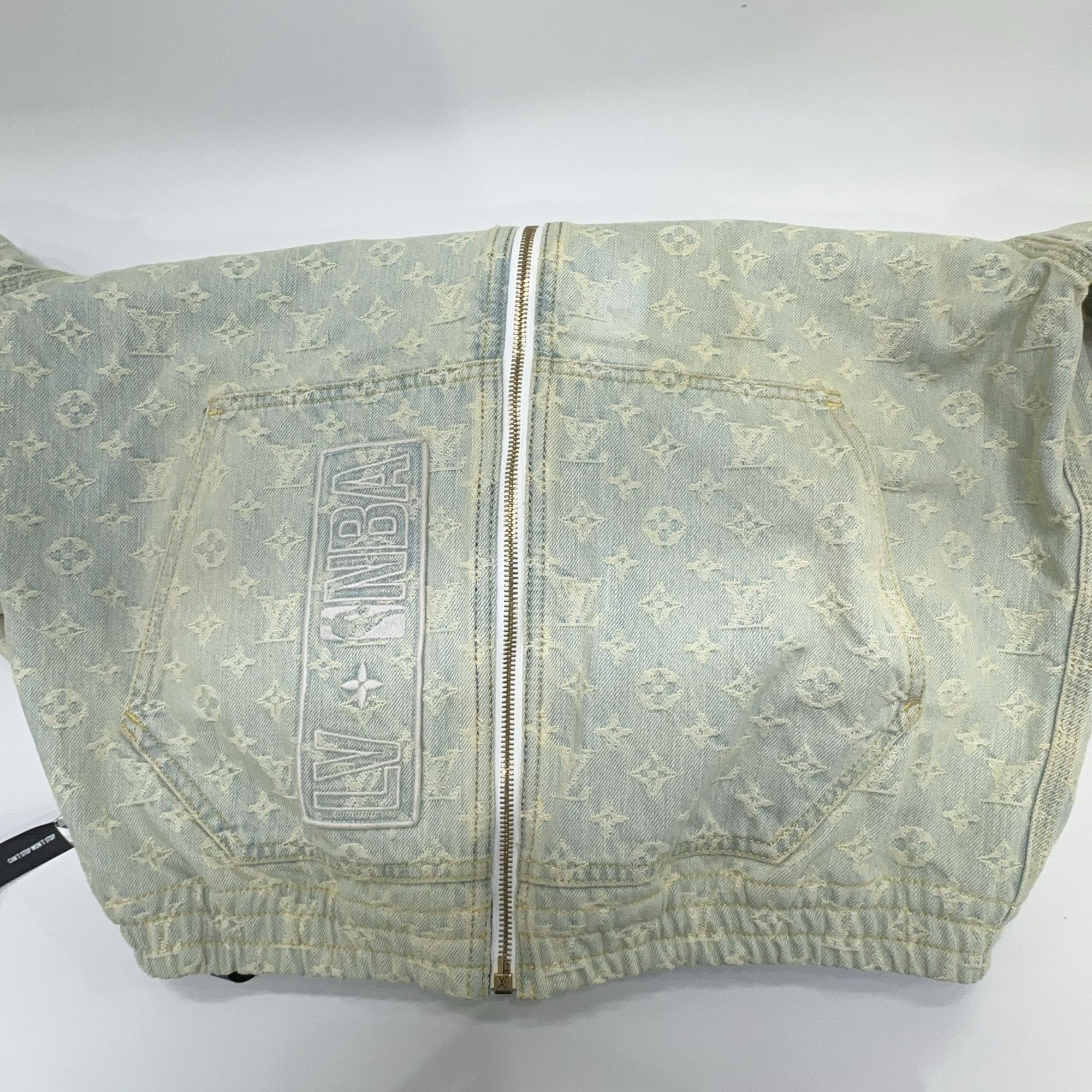 Louis Vuitton Louis Vuitton x NBA Monogram Denim Hooded Jacket 46 Size US S / EU 44-46 / 1 - 8 Thumbnail