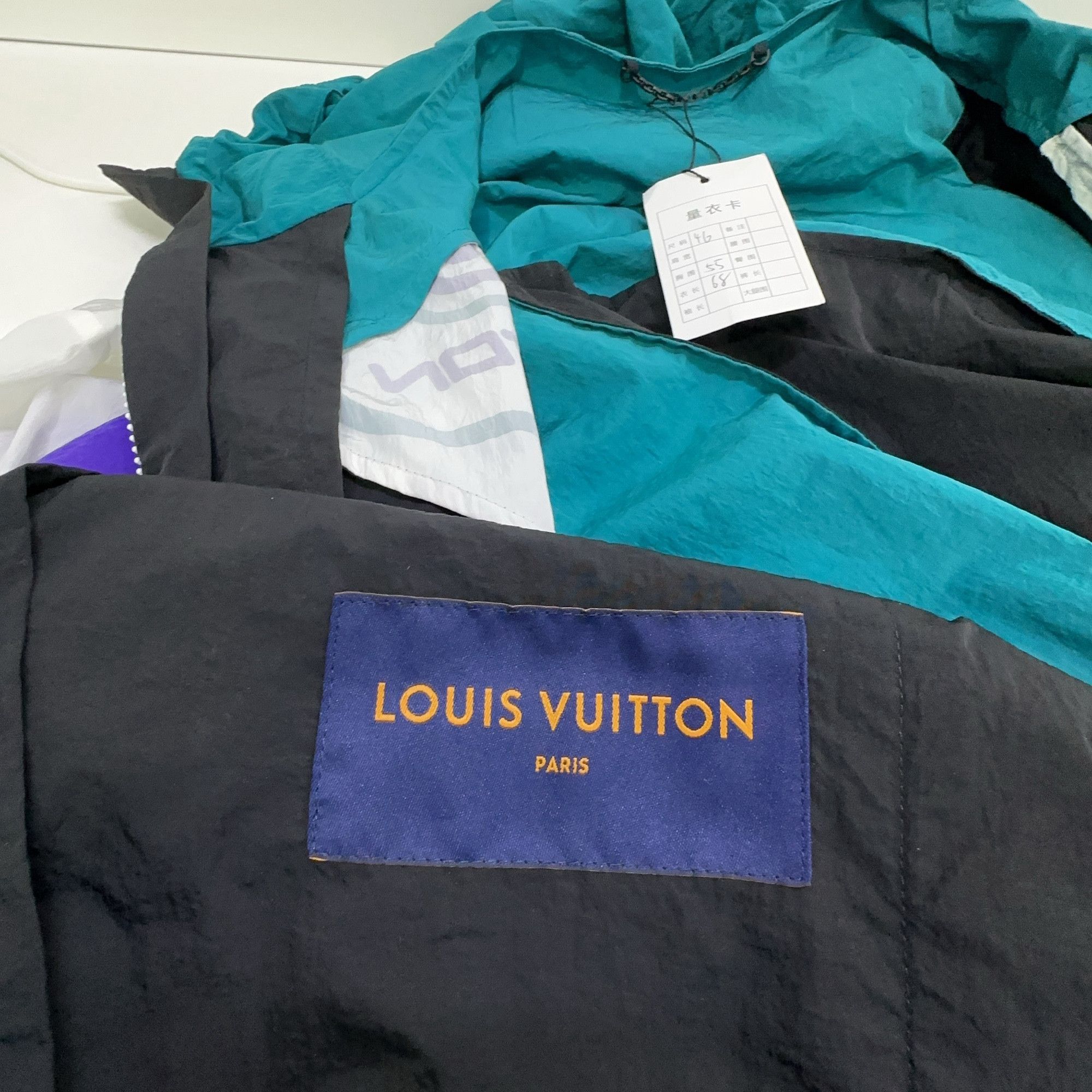 Louis Vuitton Louis Vuitton Graphic Colorblock Windbreaker Size 46 Size US S / EU 44-46 / 1 - 3 Thumbnail