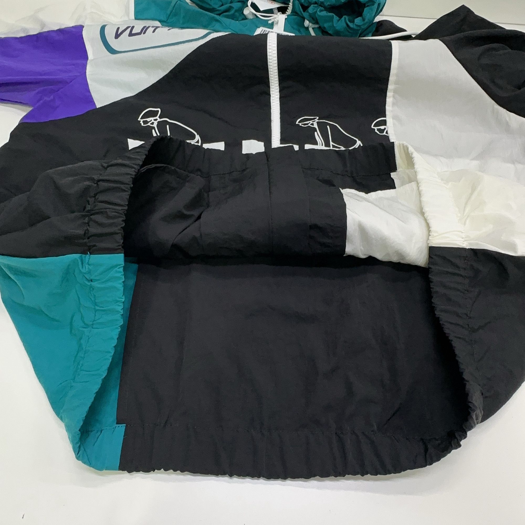 Louis Vuitton Louis Vuitton Graphic Colorblock Windbreaker Size 46 Size US S / EU 44-46 / 1 - 7 Thumbnail