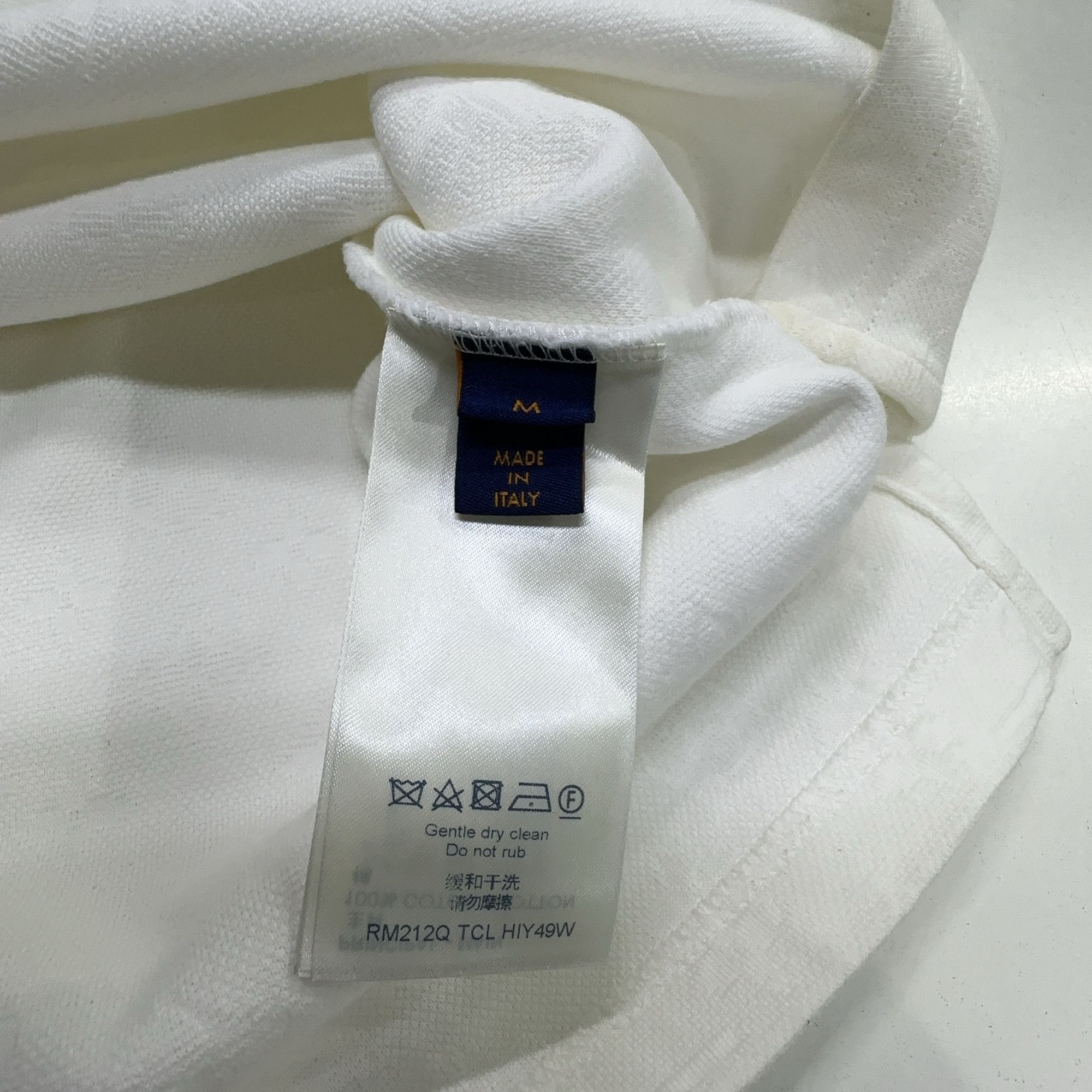Louis Vuitton Louis Vuitton Monogram Textured Pocket T-Shirt M Size US M / EU 48-50 / 2 - 4 Thumbnail