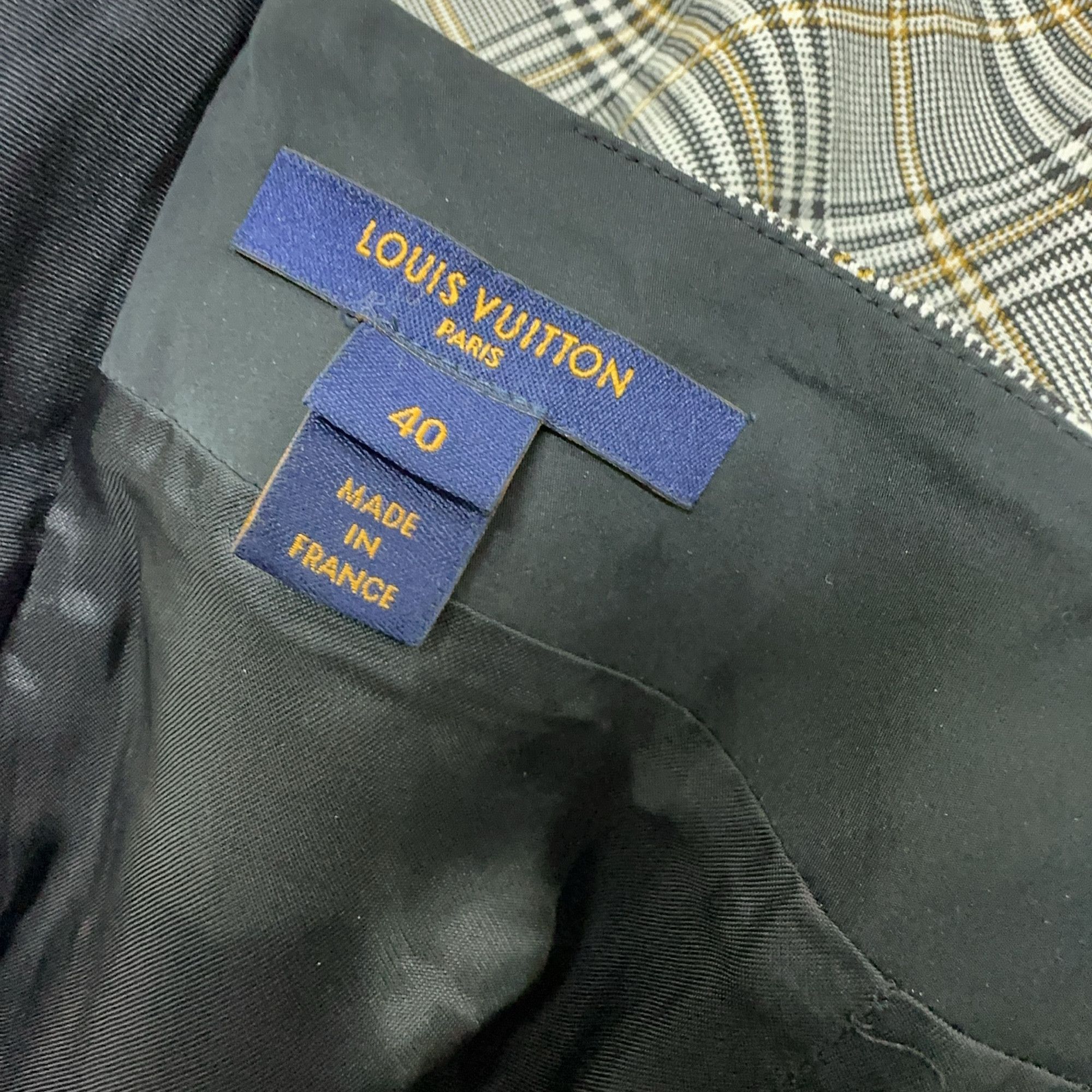 Louis Vuitton Louis Vuitton Plaid Pin Detail Mini Skirt 40 Size 28" / US 6 / IT 42 - 3 Thumbnail