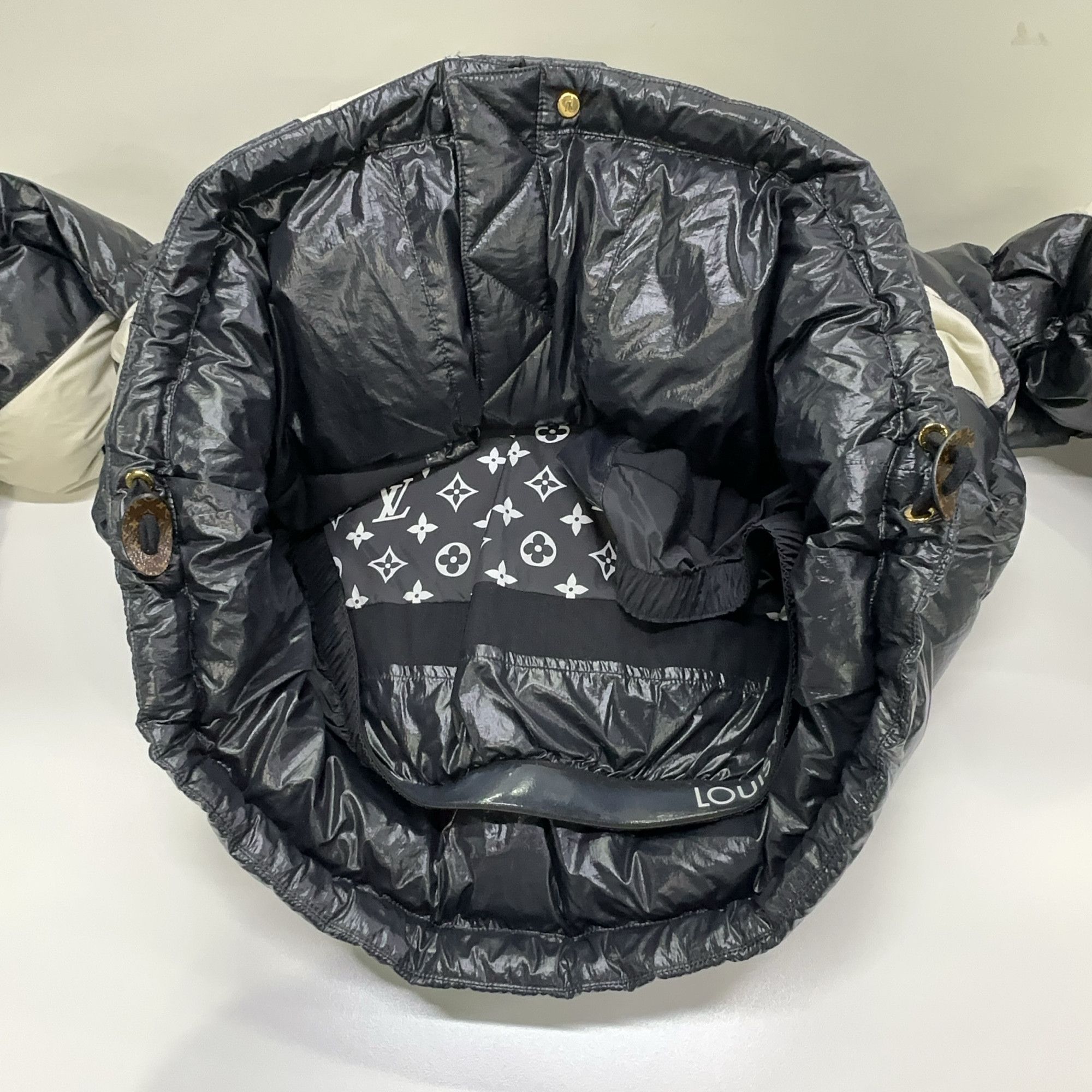 Louis Vuitton Louis Vuitton Monogram Flower Down Jacket 40 Size M / US 6-8 / IT 42-44 - 9 Thumbnail