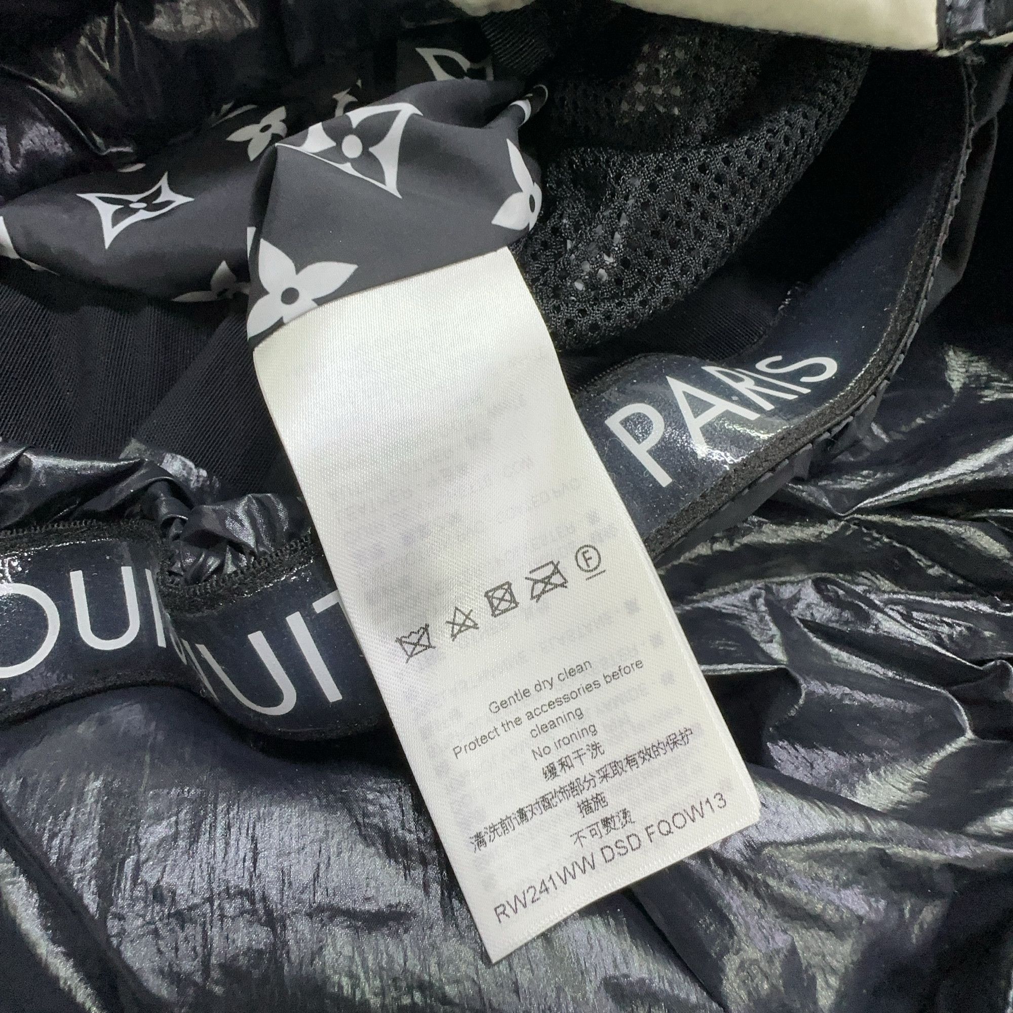 Louis Vuitton Louis Vuitton Monogram Flower Down Jacket 40 Size M / US 6-8 / IT 42-44 - 5 Thumbnail