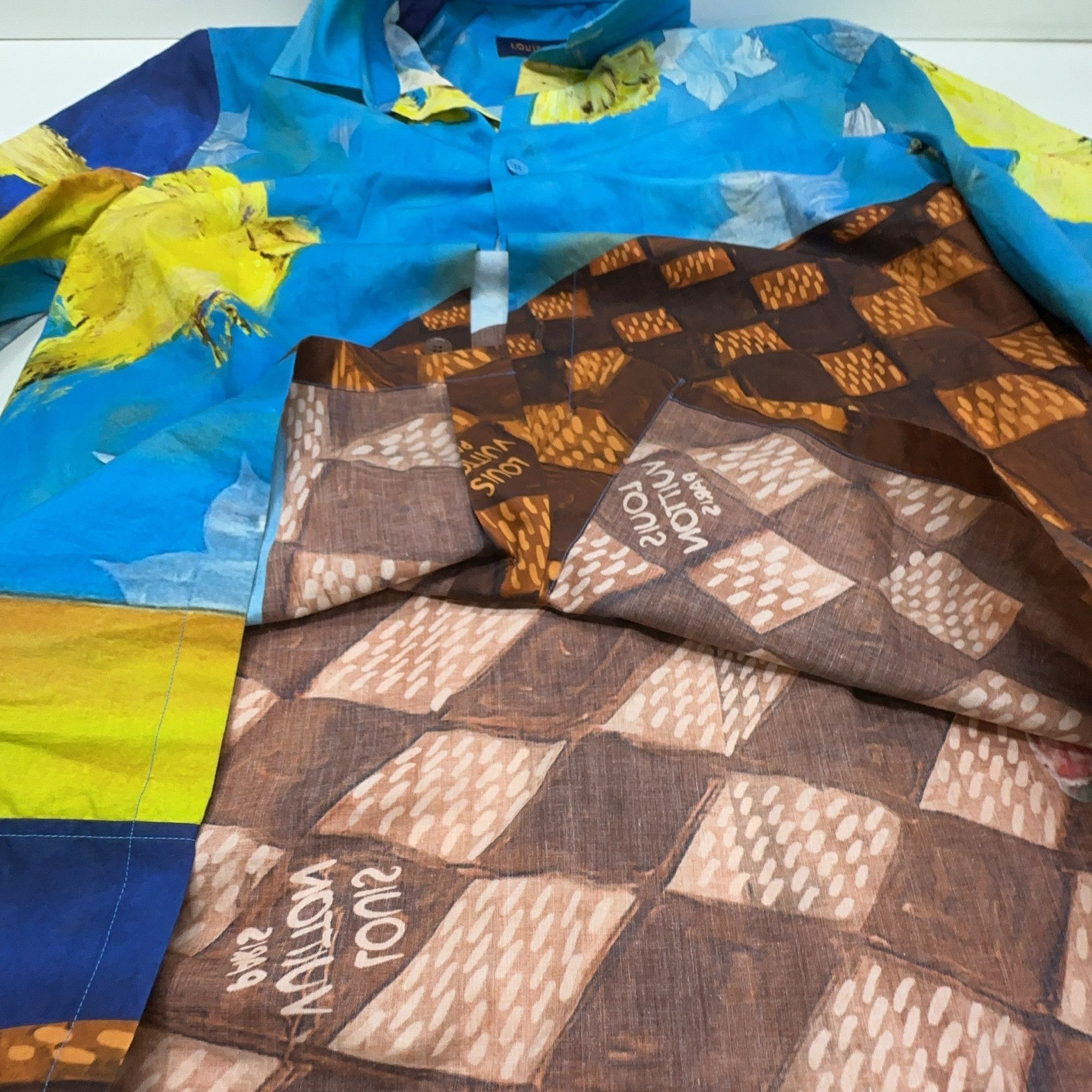 Louis Vuitton Louis Vuitton FW23 Bird Print Short Sleeve Shirt S Size US S / EU 44-46 / 1 - 6 Thumbnail