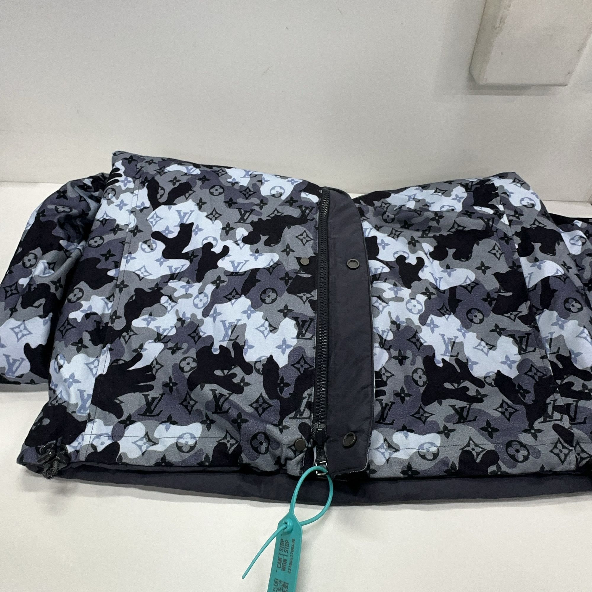 Louis Vuitton Louis Vuitton Reversible Camo Coach Jacket 50 Size US M / EU 48-50 / 2 - 9 Thumbnail