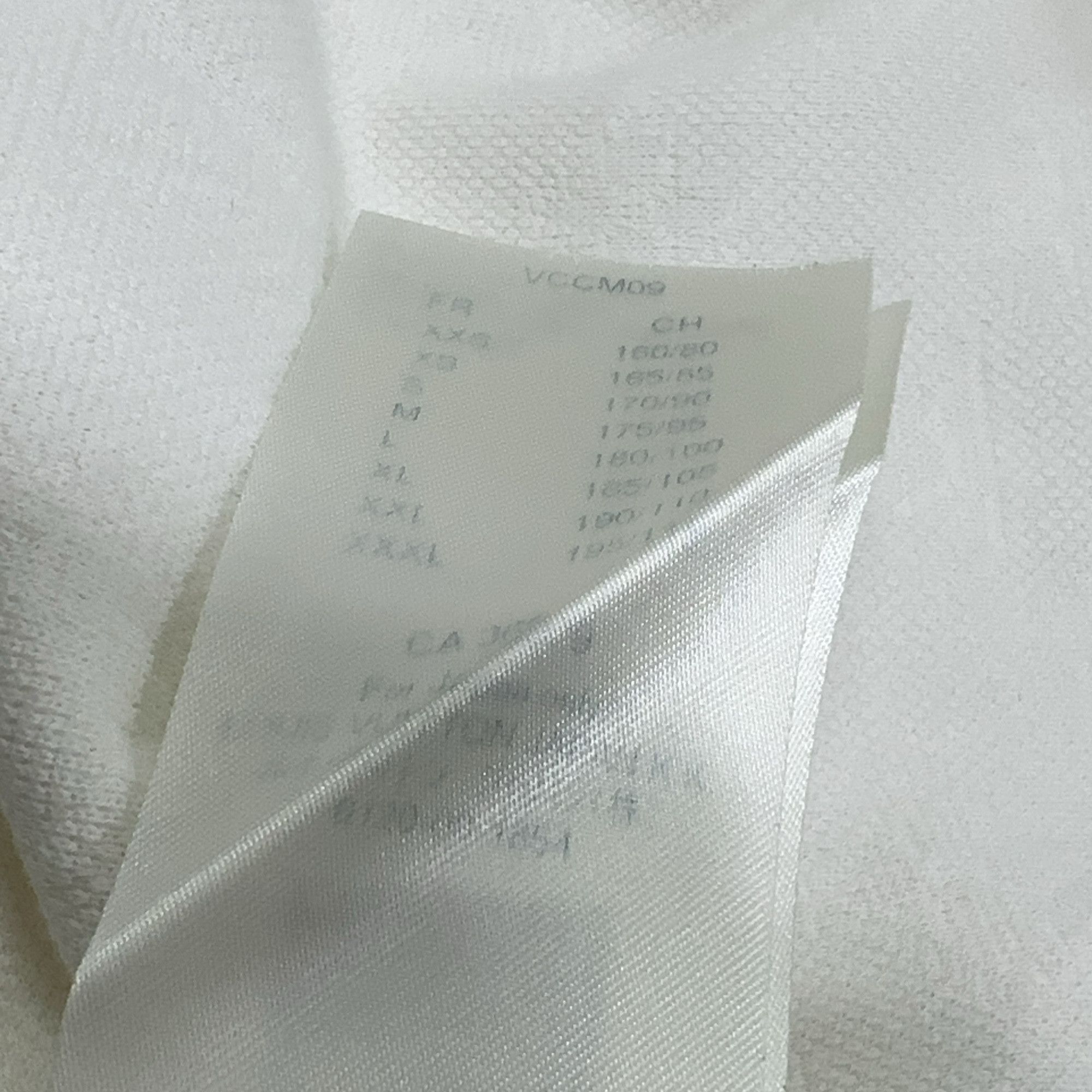 Louis Vuitton Louis Vuitton Monogram Embossed Pocket T-Shirt L Size US L / EU 52-54 / 3 - 6 Thumbnail