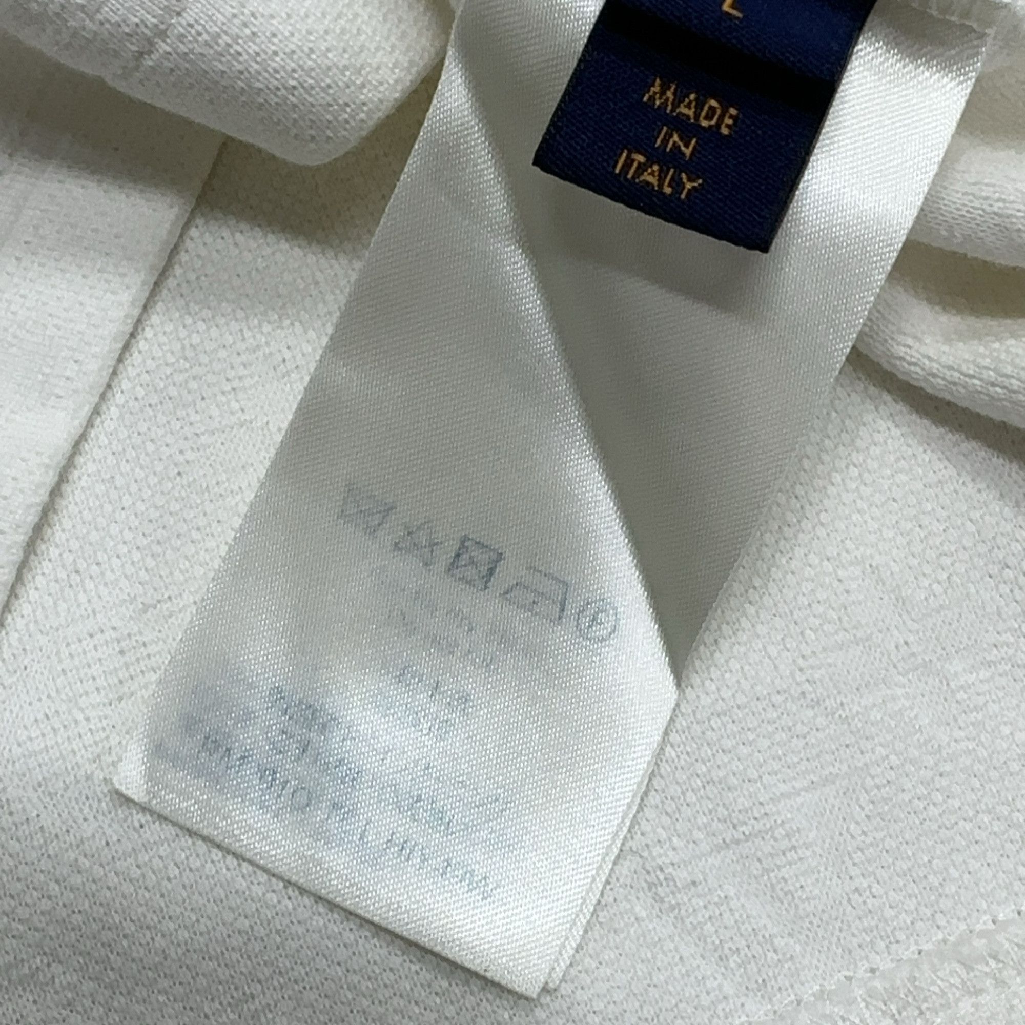 Louis Vuitton Louis Vuitton Monogram Embossed Pocket T-Shirt L Size US L / EU 52-54 / 3 - 5 Thumbnail