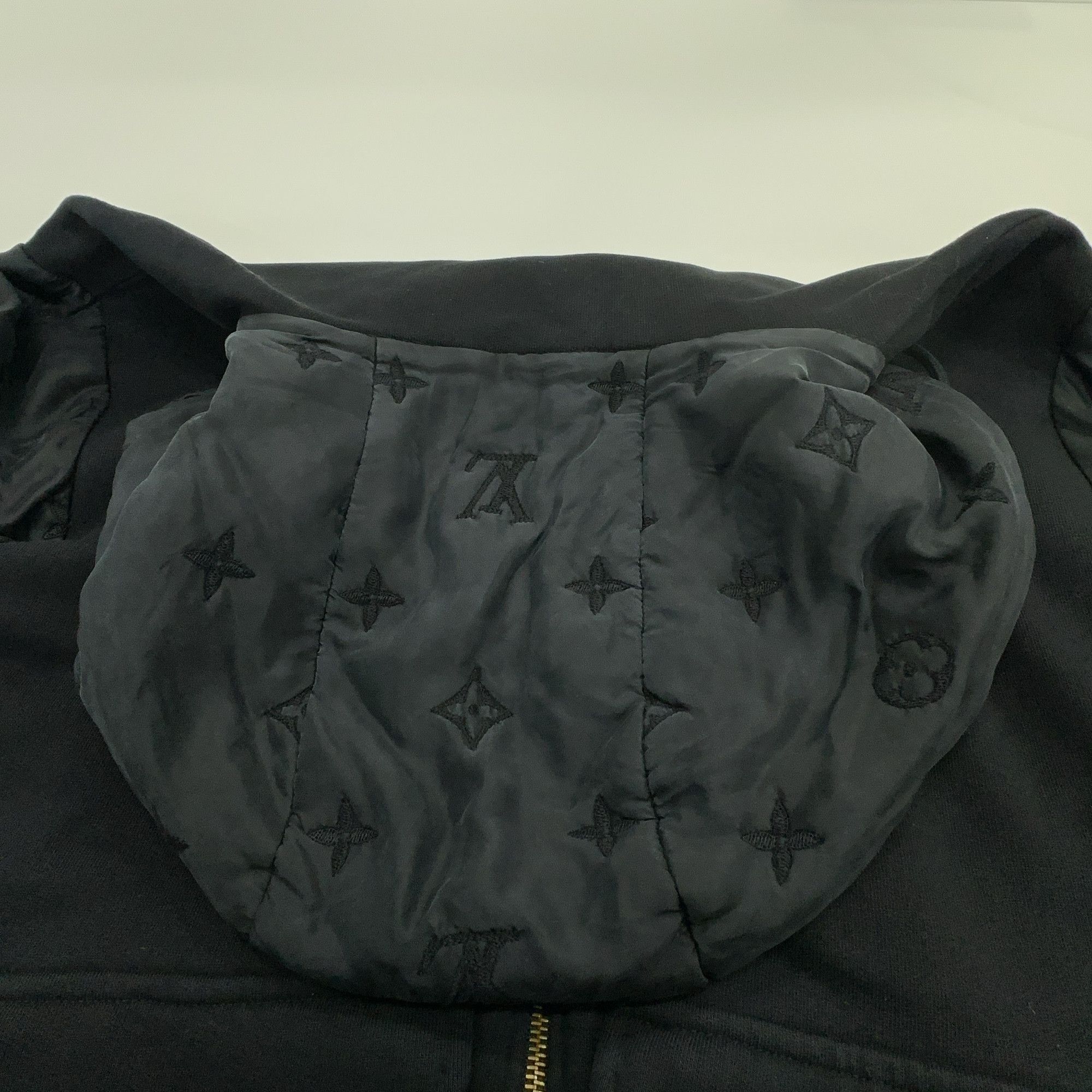 Louis Vuitton Louis Vuitton Monogram Hooded Zip Jacket M Size US M / EU 48-50 / 2 - 6 Thumbnail