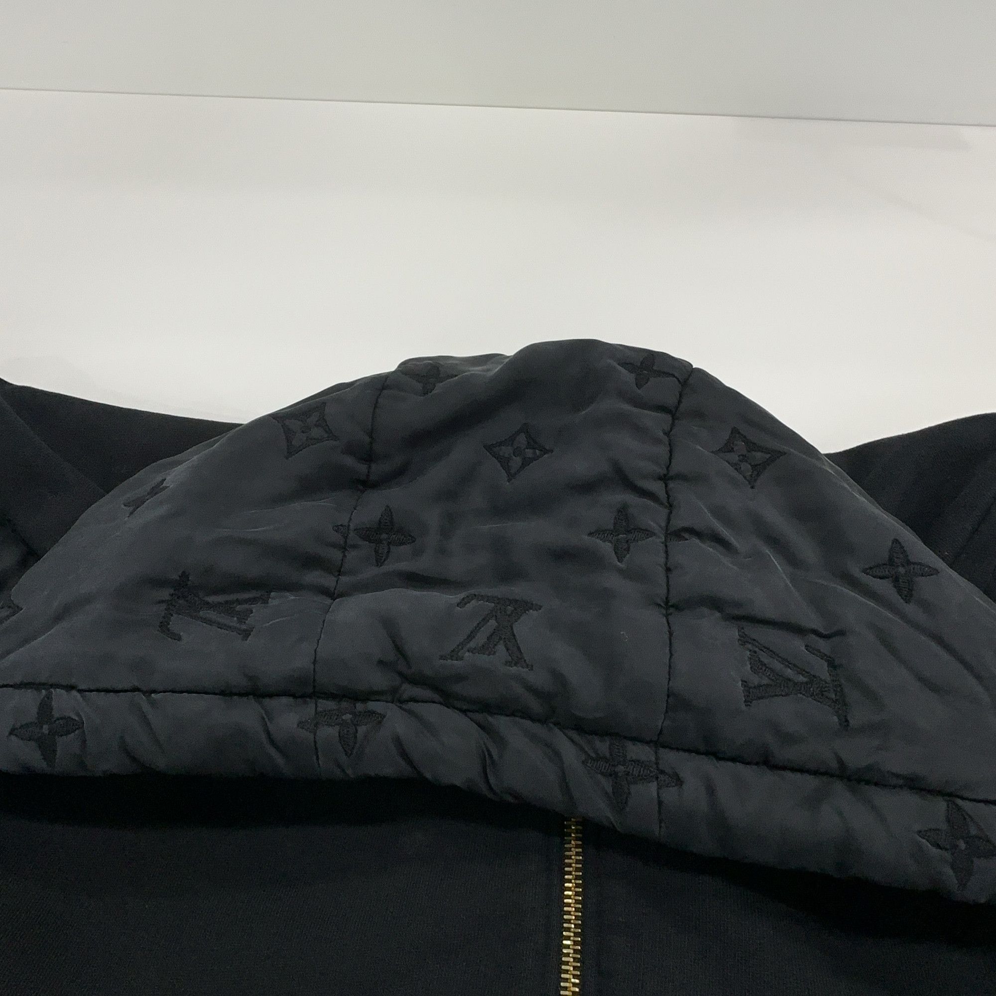 Louis Vuitton Louis Vuitton Monogram Hooded Zip Jacket M Size US M / EU 48-50 / 2 - 7 Thumbnail