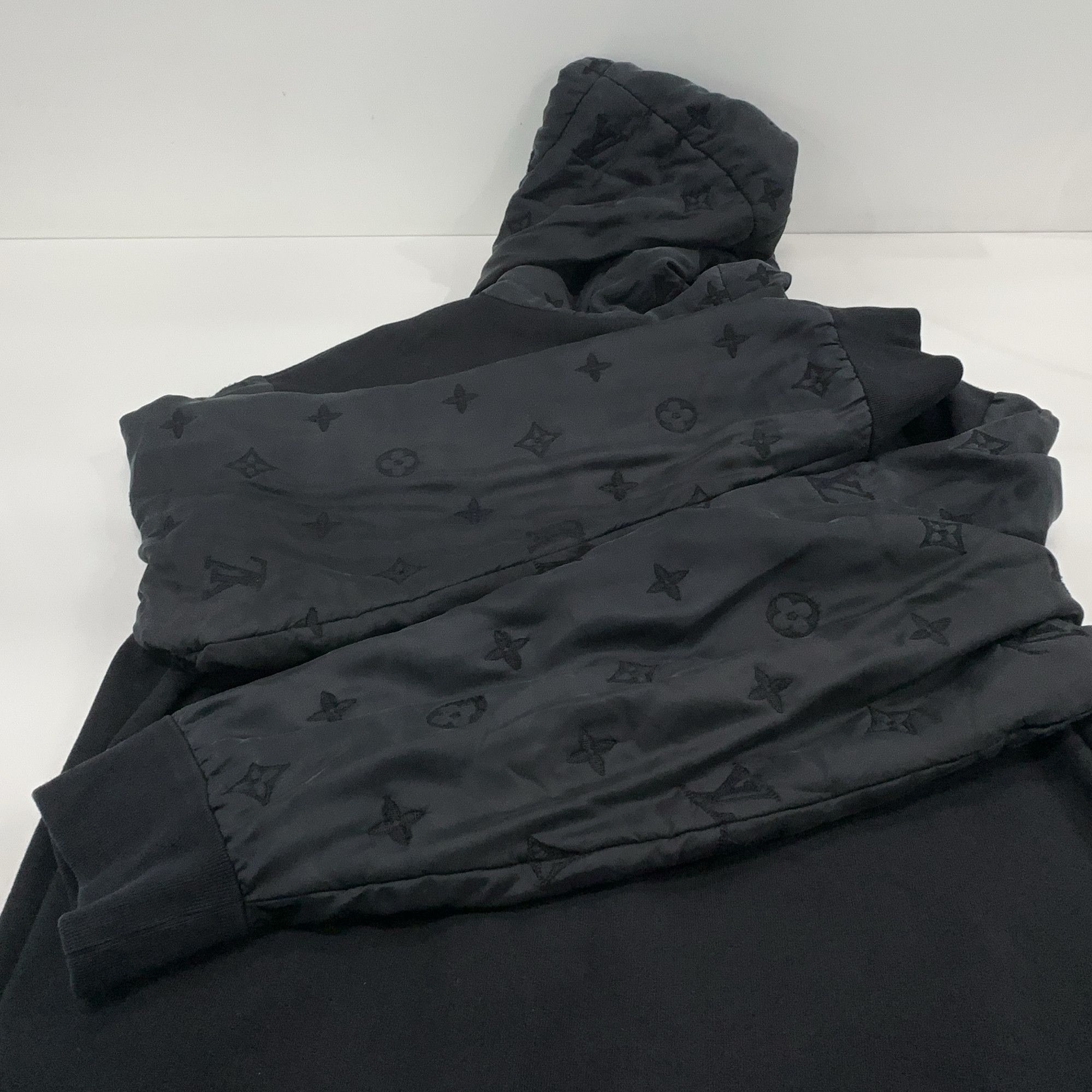 Louis Vuitton Louis Vuitton Monogram Hooded Zip Jacket M Size US M / EU 48-50 / 2 - 16 Thumbnail