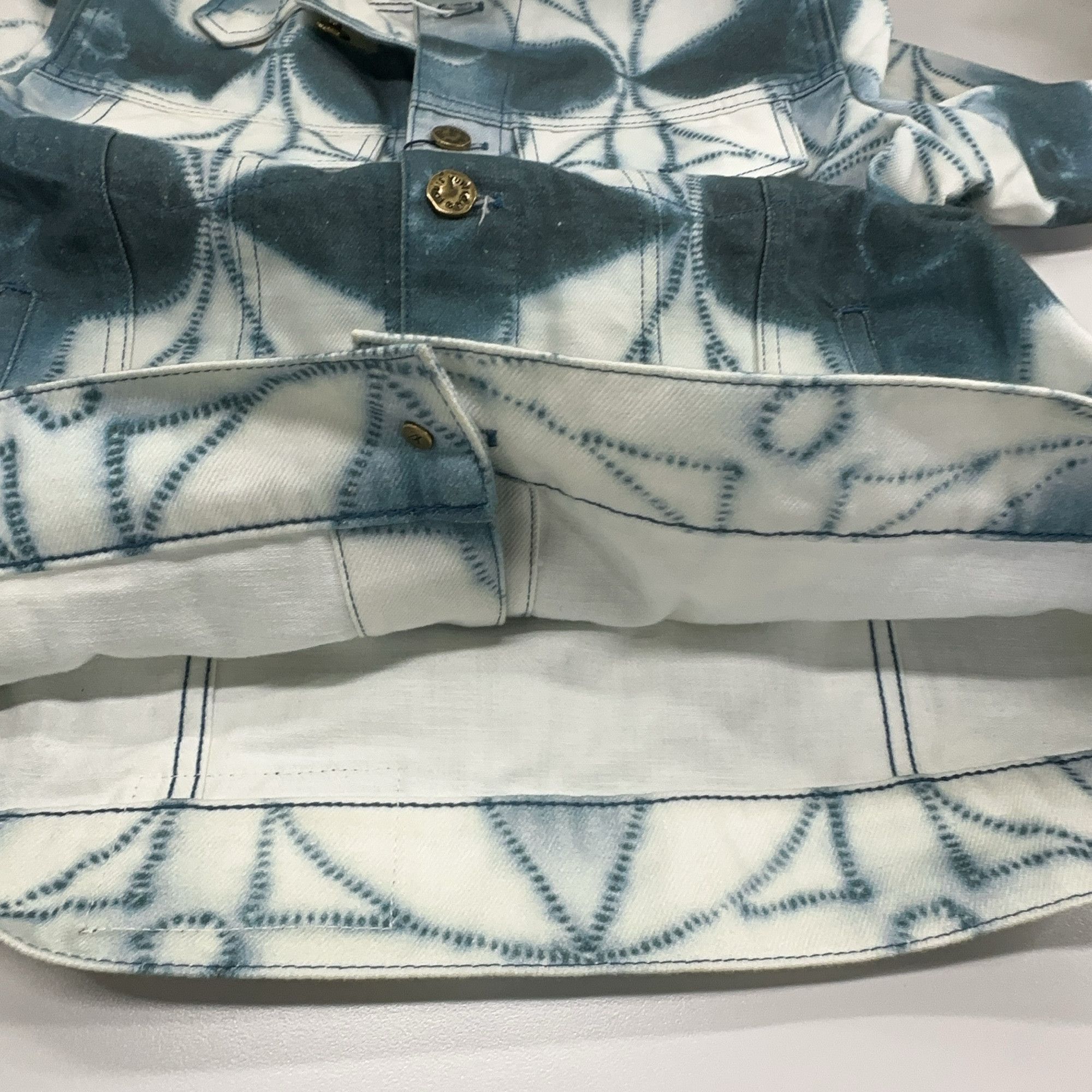 Louis Vuitton Louis Vuitton Tie-Dye Monogram Denim Jacket 48 Size US M / EU 48-50 / 2 - 7 Thumbnail