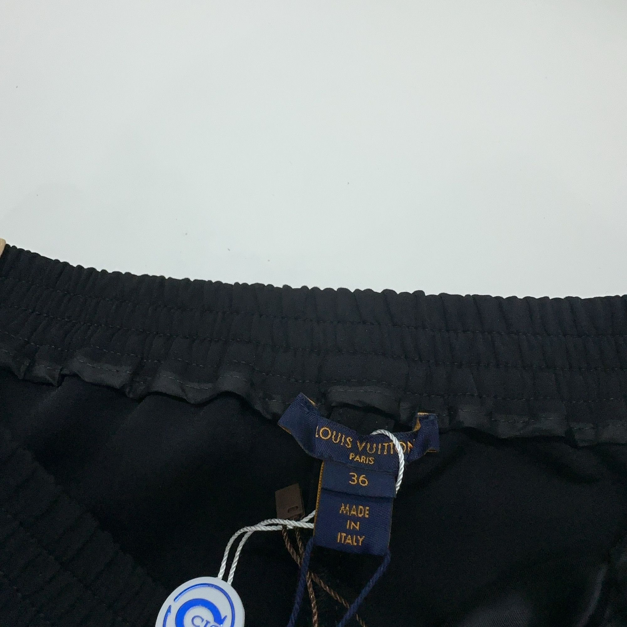 Louis Vuitton Louis Vuitton Side Stripe Logo Mini Skirt 36 Size 26" / US 2 / IT 38 - 4 Thumbnail