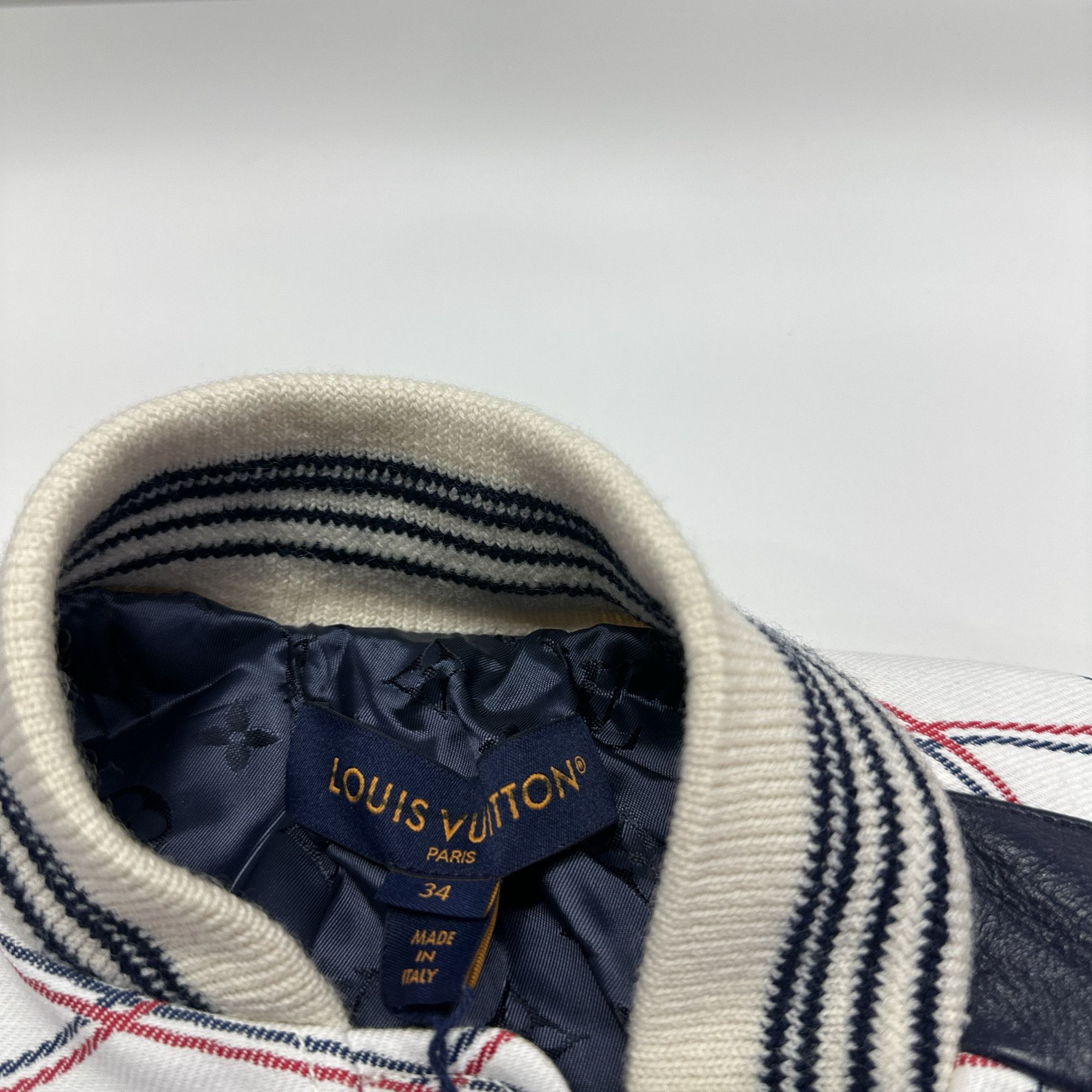 Louis Vuitton Louis Vuitton Jacquard Logo Bomber Jacket 34 Size XS / US 0-2 / IT 36-38 - 3 Thumbnail