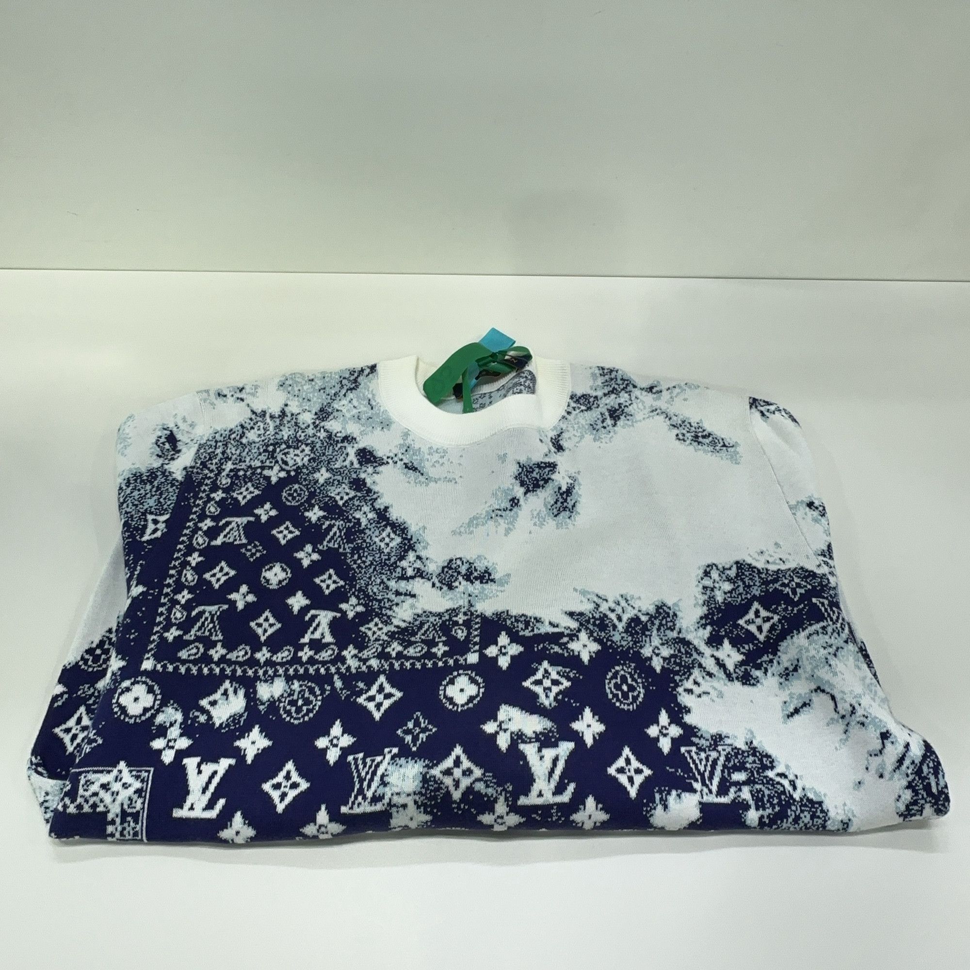 Louis Vuitton Louis Vuitton Monogram Bandana Knit Sweater M Size US M / EU 48-50 / 2 - 16 Thumbnail