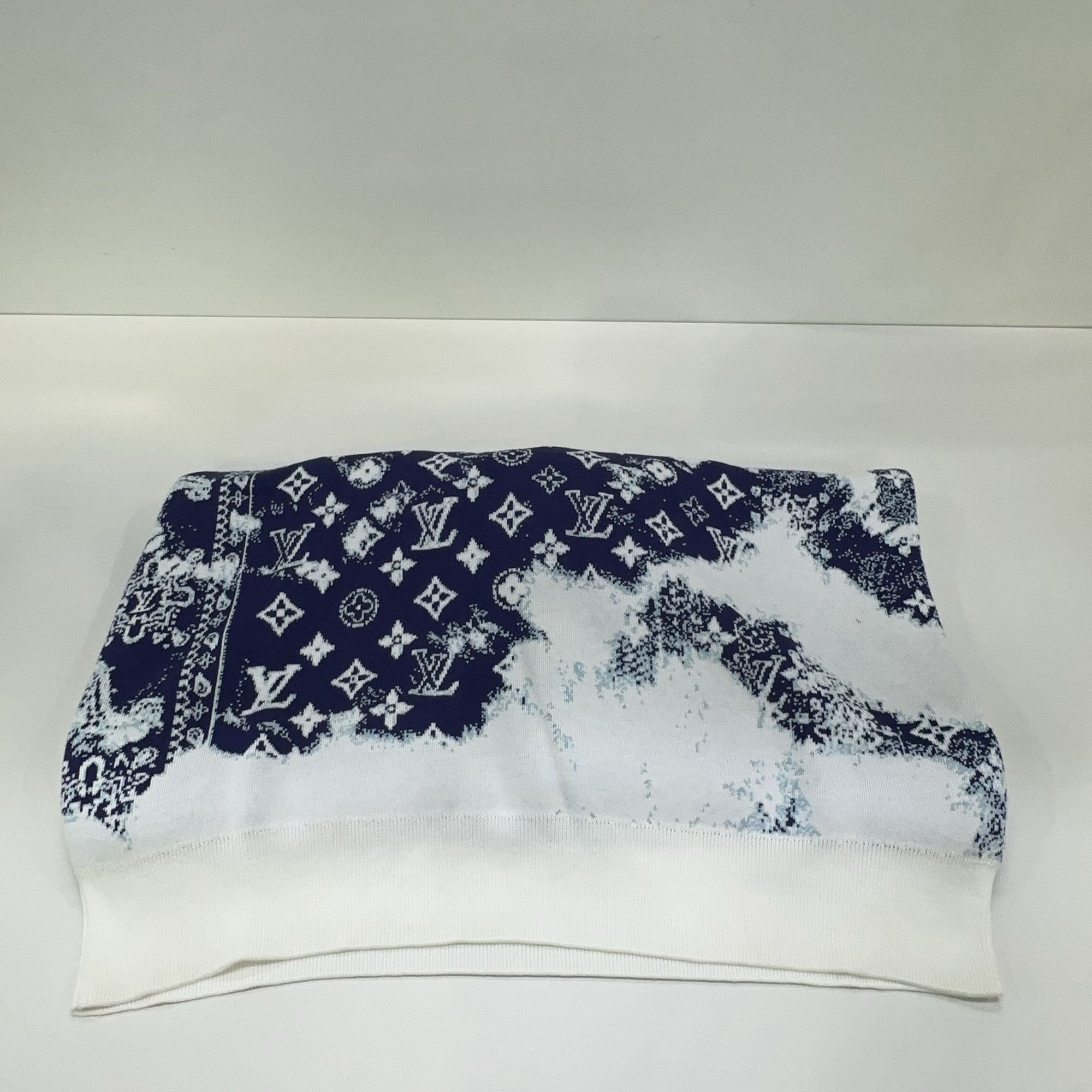 Louis Vuitton Louis Vuitton Monogram Bandana Knit Sweater M Size US M / EU 48-50 / 2 - 17 Thumbnail