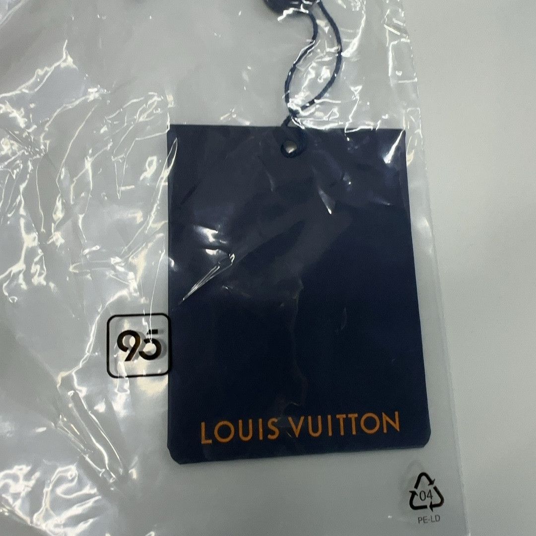 Louis Vuitton Louis Vuitton Monogram Hooded Down Jacket 34 Size XS / US 0-2 / IT 36-38 - 5 Thumbnail