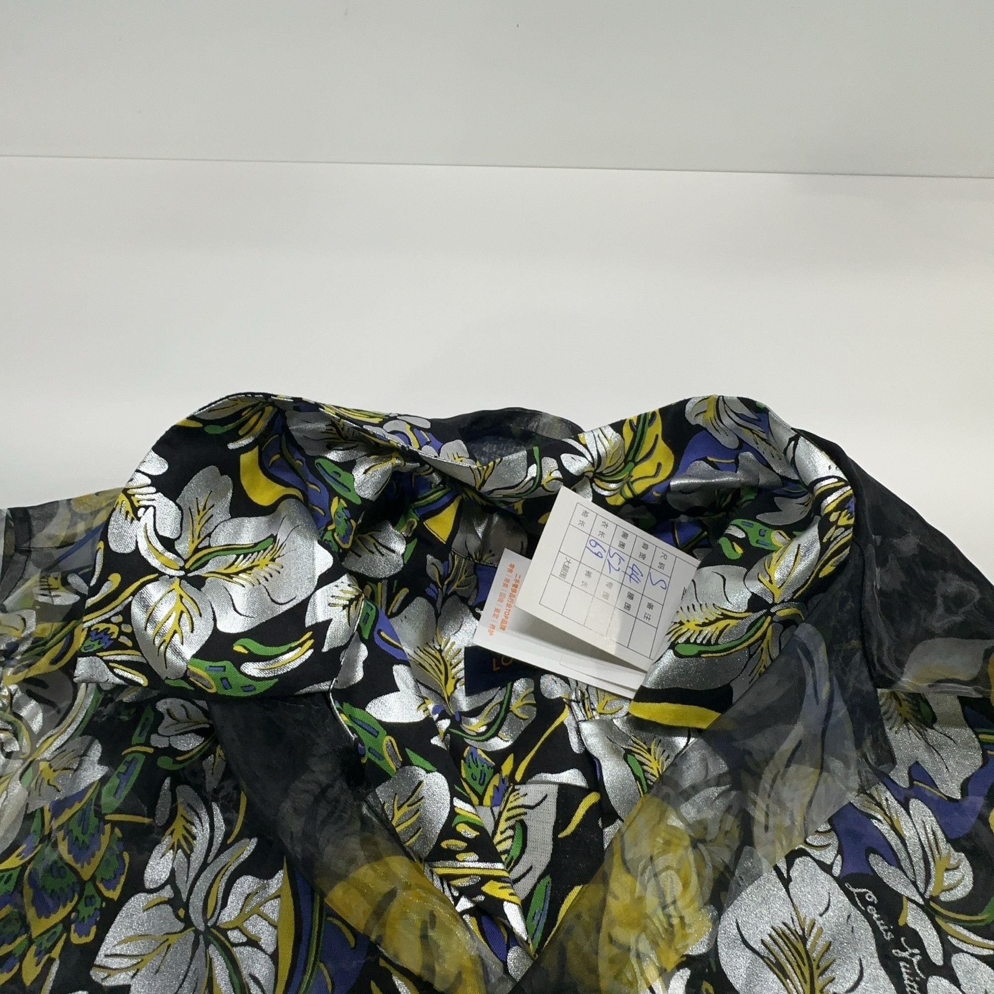 Louis Vuitton Louis Vuitton Floral Layered Silk Shirt S Size US S / EU 44-46 / 1 - 6 Thumbnail