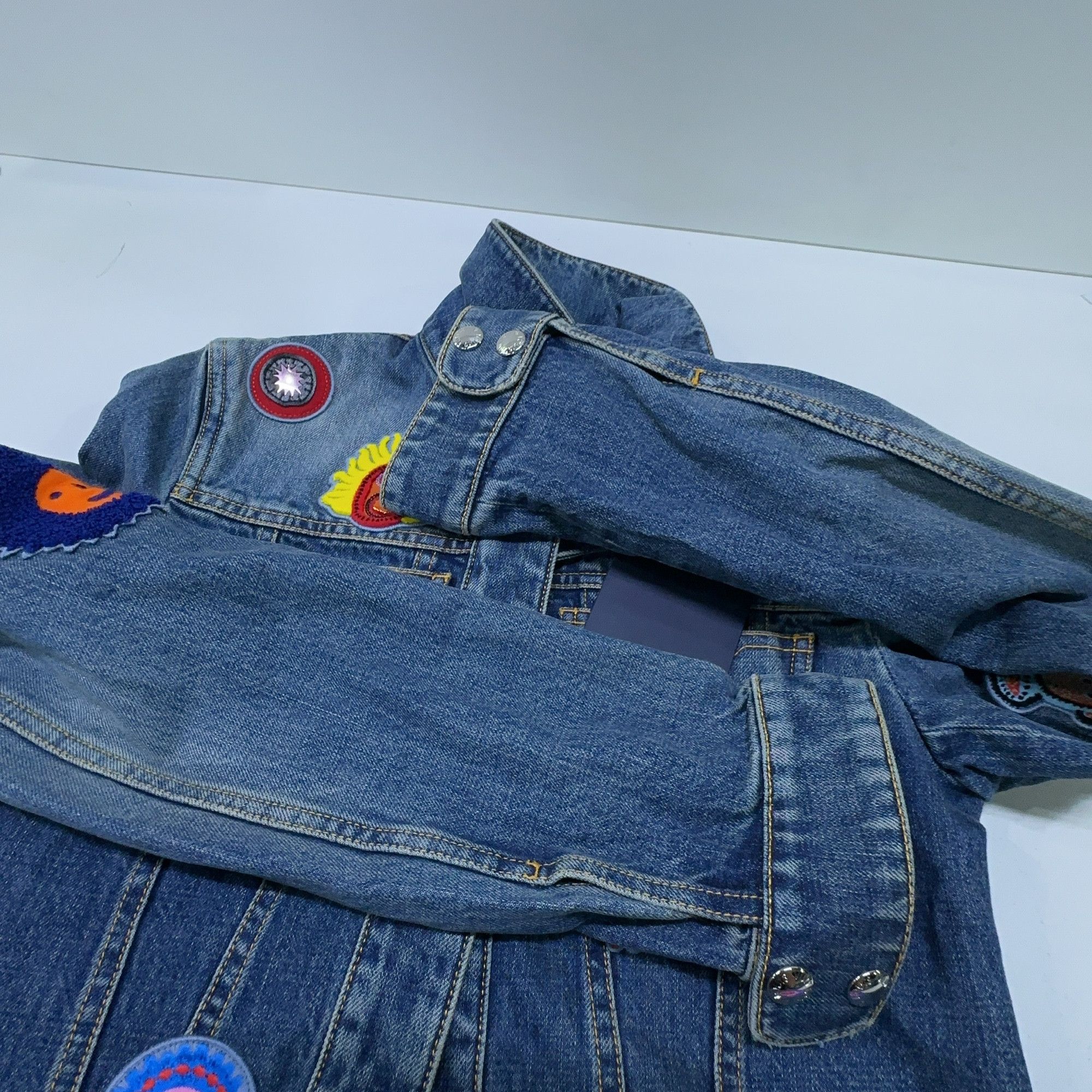 Louis Vuitton Louis Vuitton x Yayoi Kusama Patch Denim Jacket 34 Size XS / US 0-2 / IT 36-38 - 6 Thumbnail