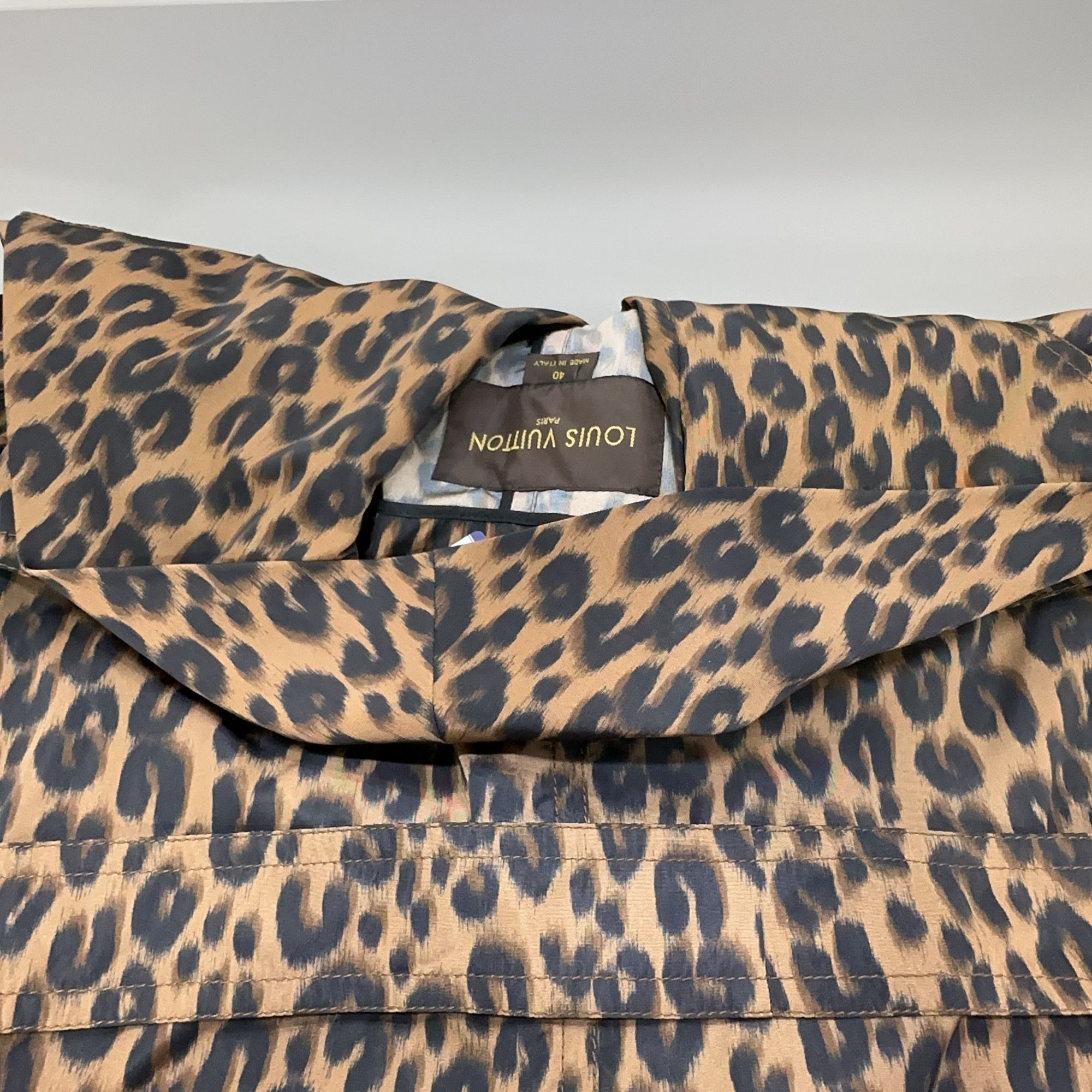 Louis Vuitton Louis Vuitton Leopard Print Double Breasted Coat 40 Size M / US 6-8 / IT 42-44 - 6 Thumbnail