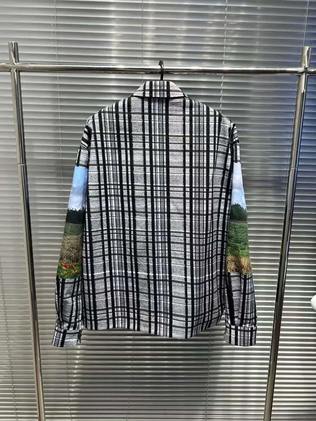Louis Vuitton Louis Vuitton Landscape Print Check Shirt Size S Size US S / EU 44-46 / 1 - 3 Thumbnail