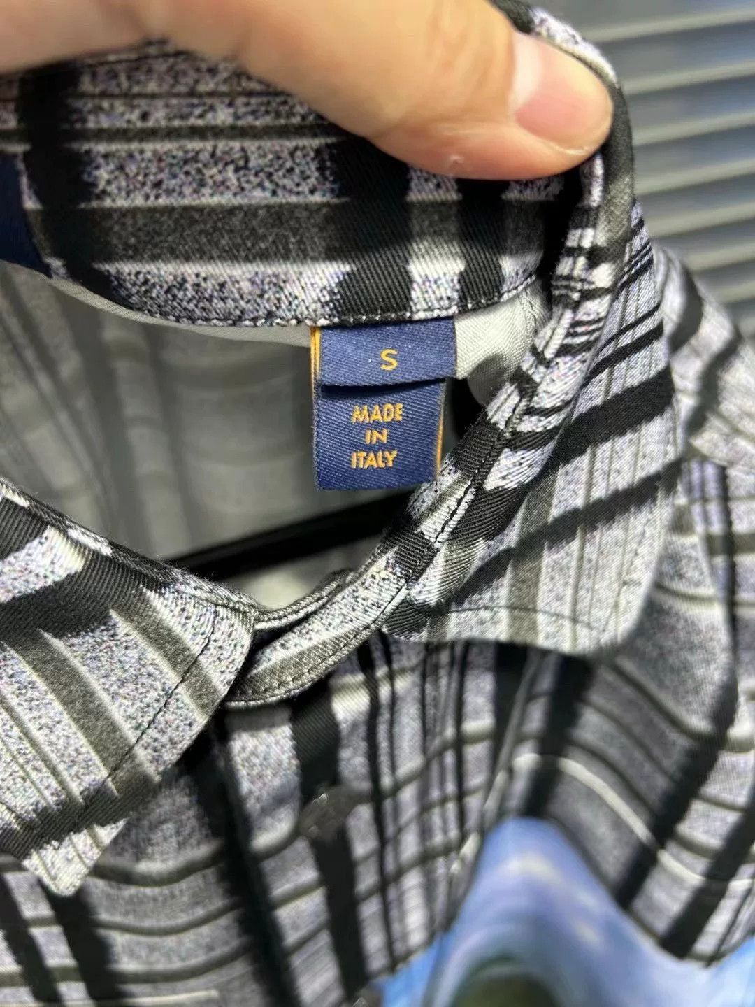 Louis Vuitton Louis Vuitton Landscape Print Check Shirt Size S Size US S / EU 44-46 / 1 - 4 Thumbnail