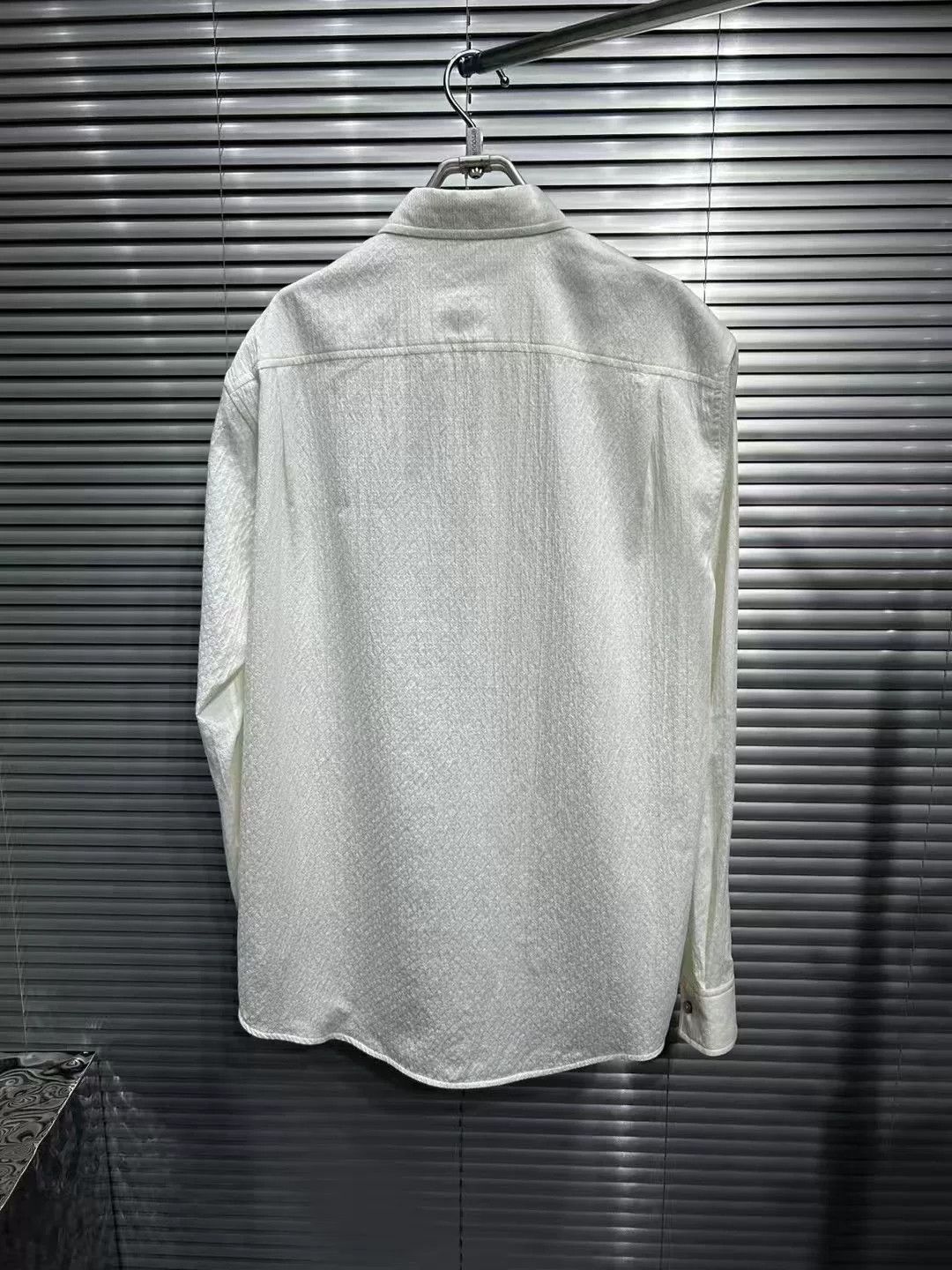 Louis Vuitton Louis Vuitton Monogram Jacquard Shirt Size L Size US L / EU 52-54 / 3 - 3 Thumbnail