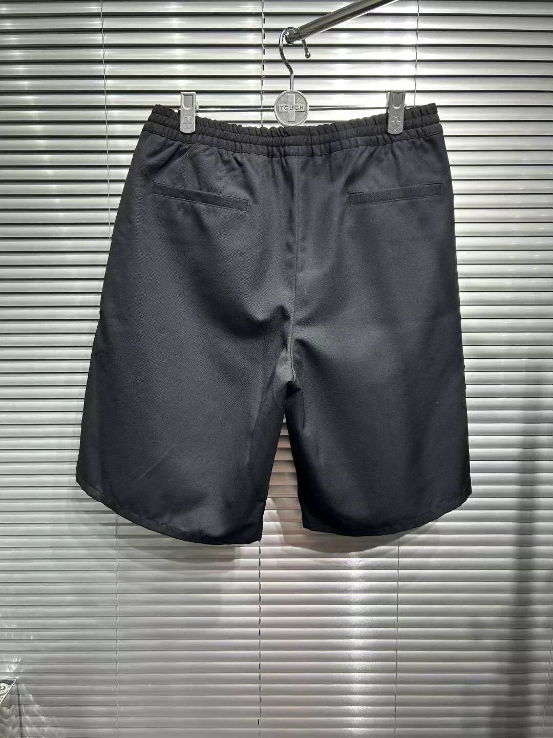 Prada Prada Triangle Logo Pocket Shorts L Size US 34 / EU 50 - 3 Thumbnail